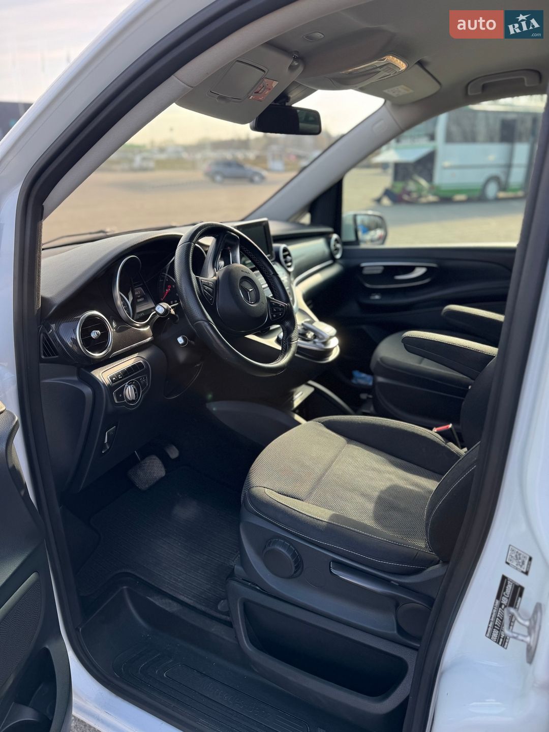 Mercedes-Benz V-Class 2014 VIN WDF44781313011912 фото оголошення 32 з 44