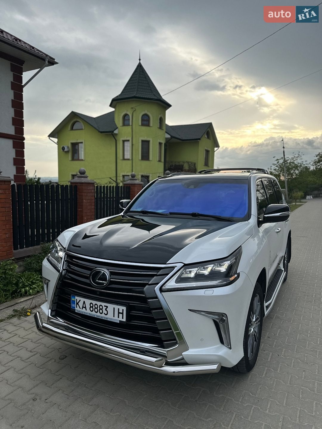 Lexus LX 2017 VIN Y89G10800JAC87062 фото оголошення 8 з 90