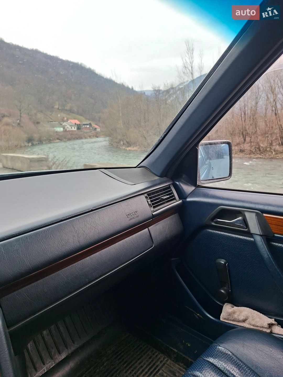 Mercedes-Benz E-Class 1995 VIN WDB1241201C236987 фото оголошення 3 з 11