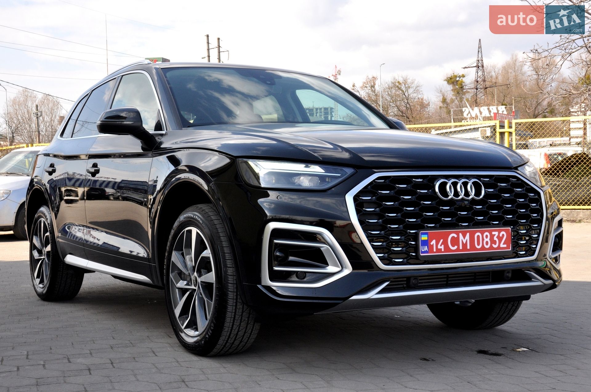 Audi Q5 2020 VIN WA1ANAFY8L2072351 фото оголошення 6 з 59