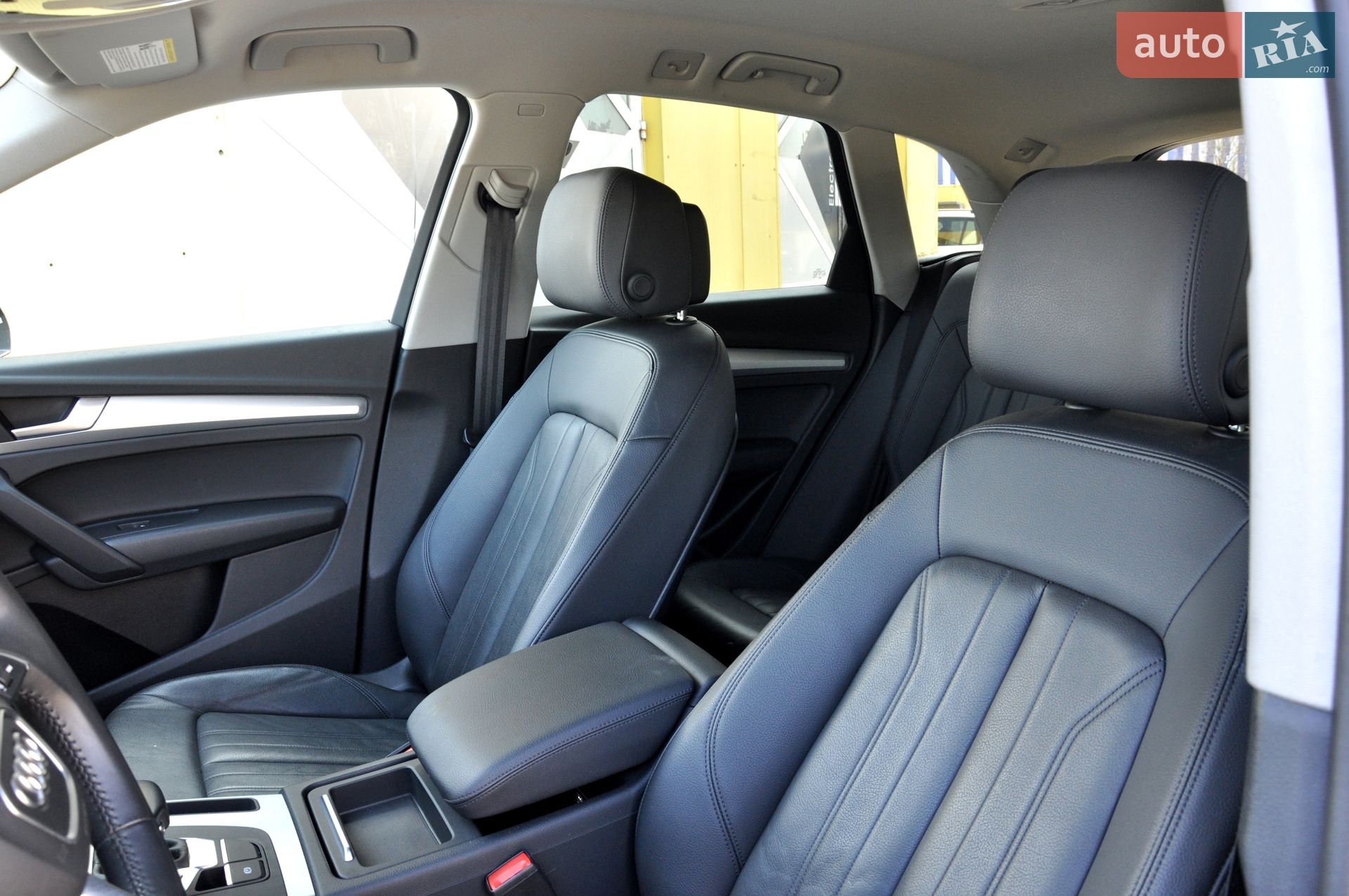 Audi Q5 2020 VIN WA1ANAFY8L2072351 фото оголошення 18 з 59