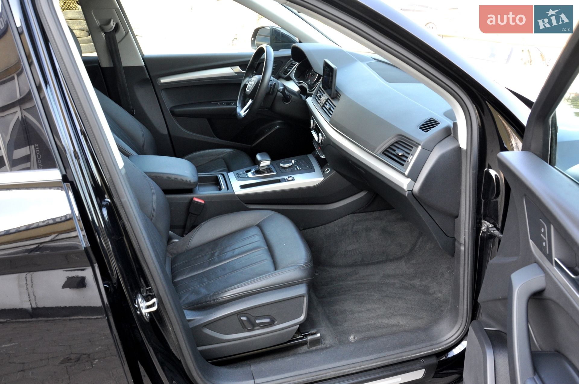 Audi Q5 2020 VIN WA1ANAFY8L2072351 фото оголошення 30 з 59