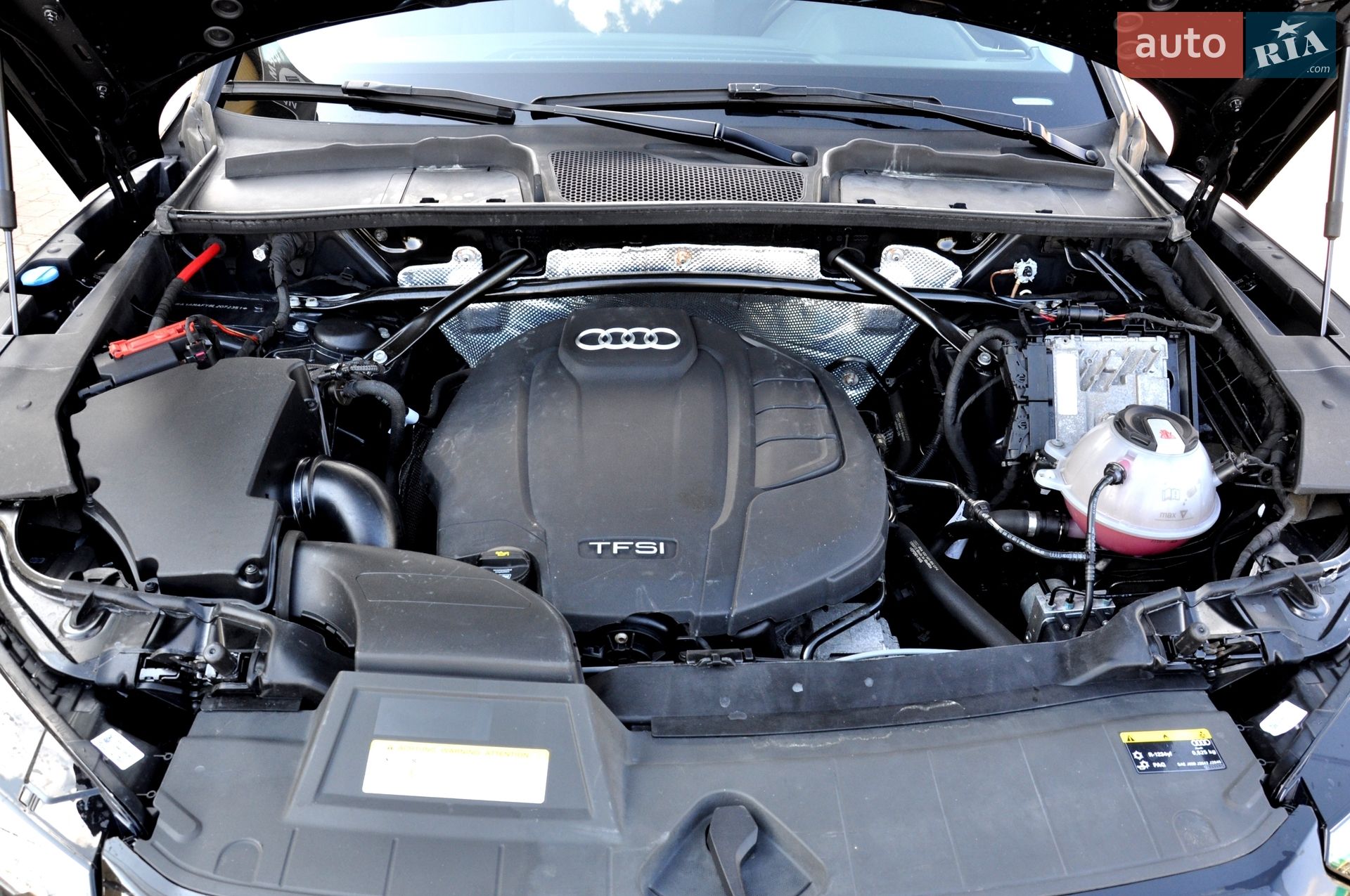 Audi Q5 2020 VIN WA1ANAFY8L2072351 фото оголошення 44 з 59