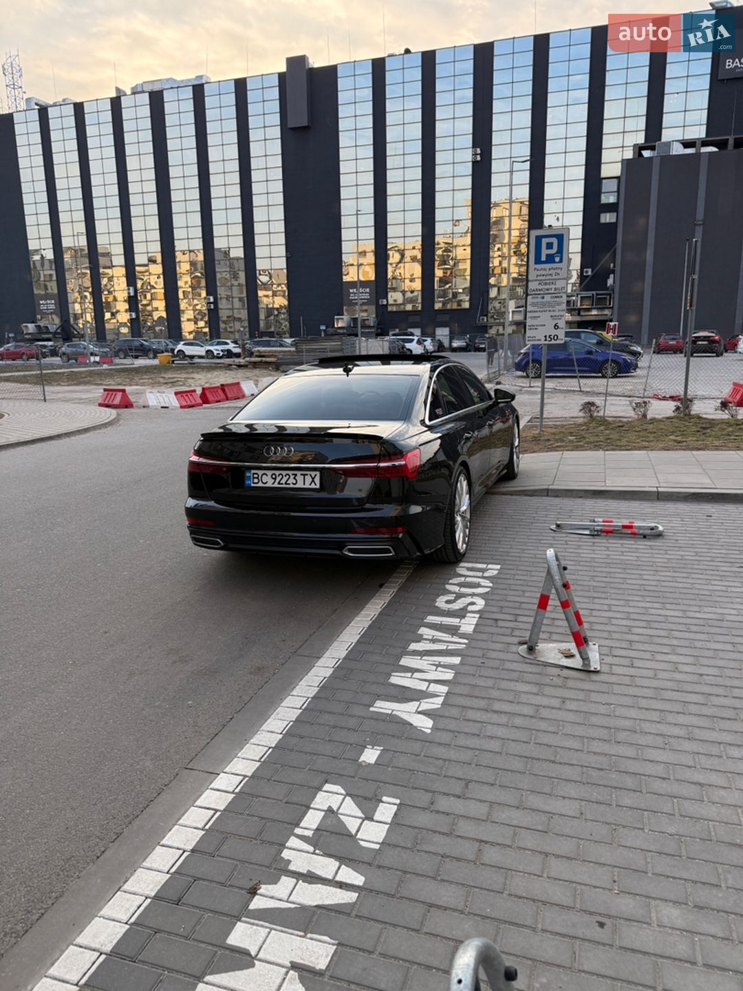 Audi A6 2018 VIN WAUM2AF20KN036462 фото оголошення 3 з 12