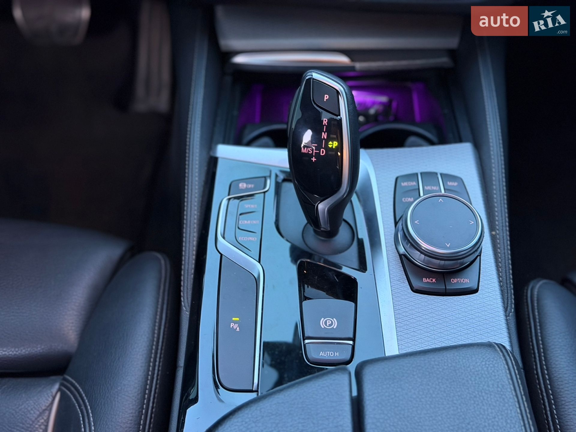 BMW 5 Series 2018 VIN WBAJE7C51JWD52928 фото оголошення 16 з 19