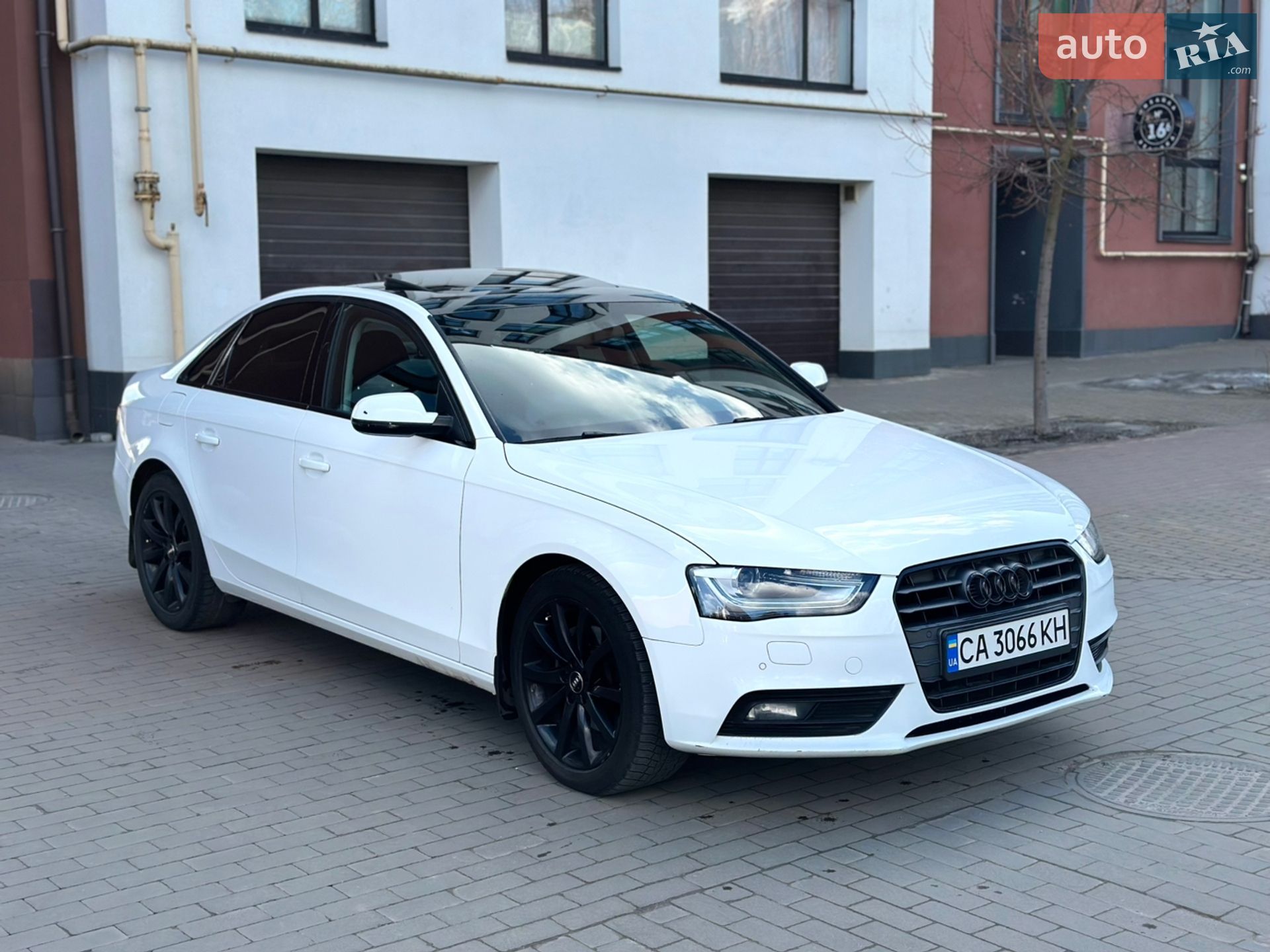 Audi A4 2015 VIN WAUZZZ8K8FN031867 фото оголошення 4 з 23