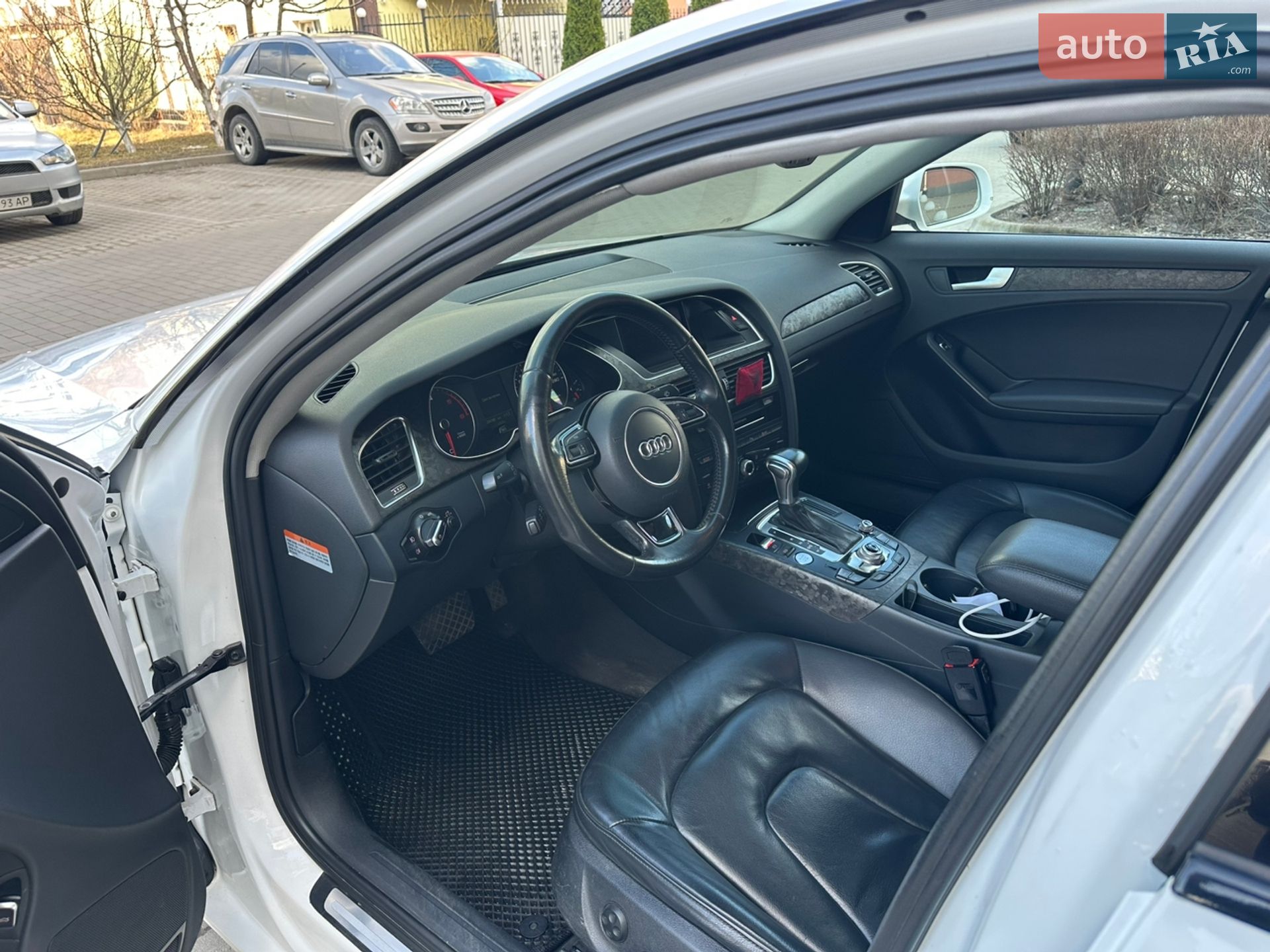 Audi A4 2015 VIN WAUZZZ8K8FN031867 фото оголошення 10 з 23
