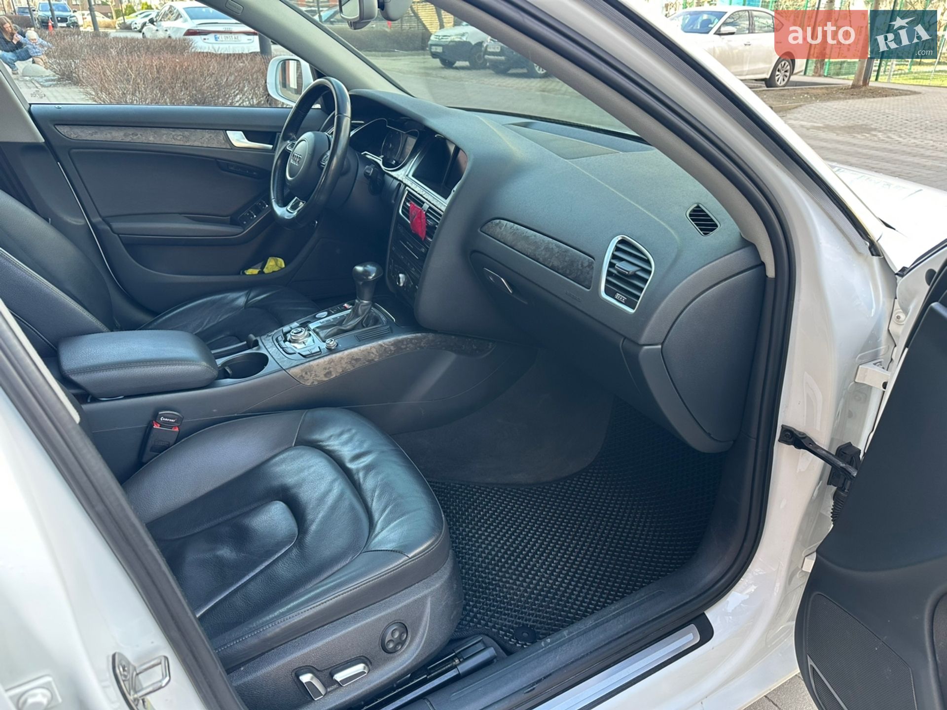 Audi A4 2015 VIN WAUZZZ8K8FN031867 фото оголошення 15 з 23