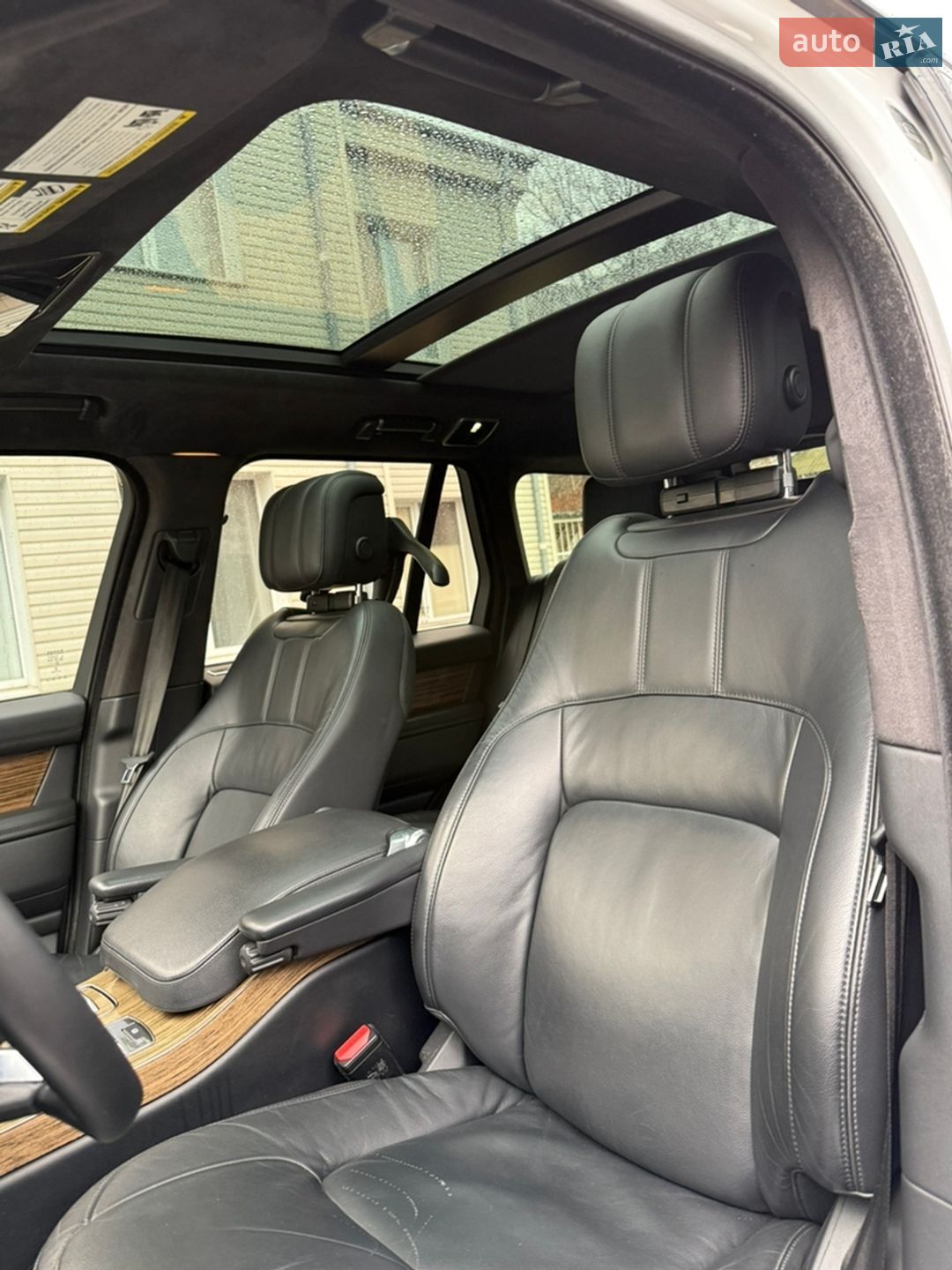 Land Rover Range Rover 2018 VIN SALGR2RVXKA539780 фото оголошення 8 з 15