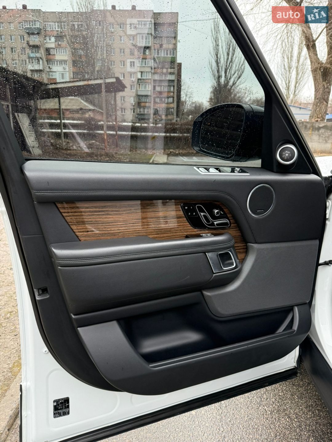 Land Rover Range Rover 2018 VIN SALGR2RVXKA539780 фото оголошення 9 з 15