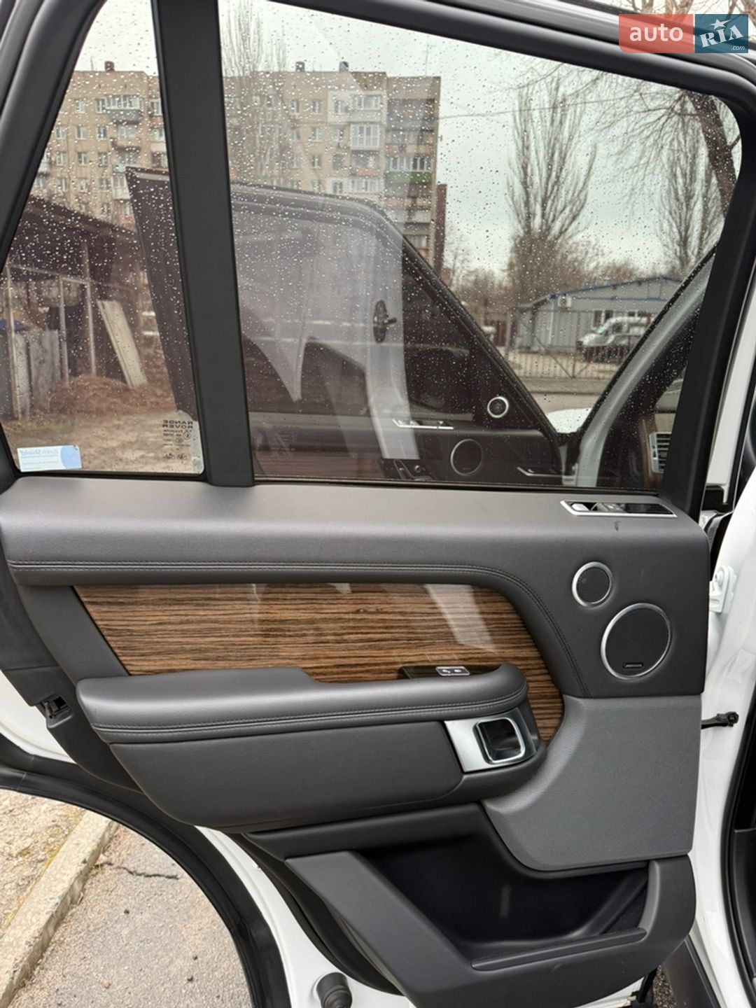Land Rover Range Rover 2018 VIN SALGR2RVXKA539780 фото оголошення 12 з 15