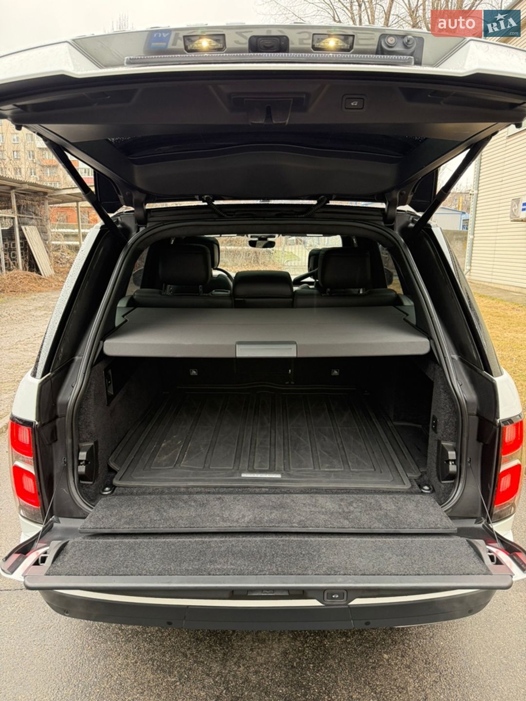 Land Rover Range Rover 2018 VIN SALGR2RVXKA539780 фото оголошення 14 з 15