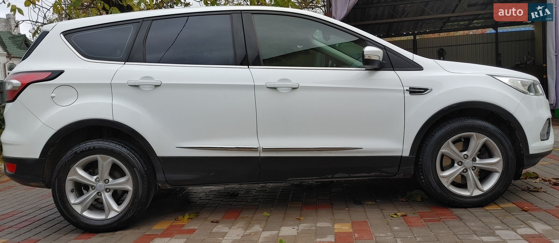 Ford Kuga 2017 VIN WF0AXXWPMAHA47322 фото оголошення 2 з 32