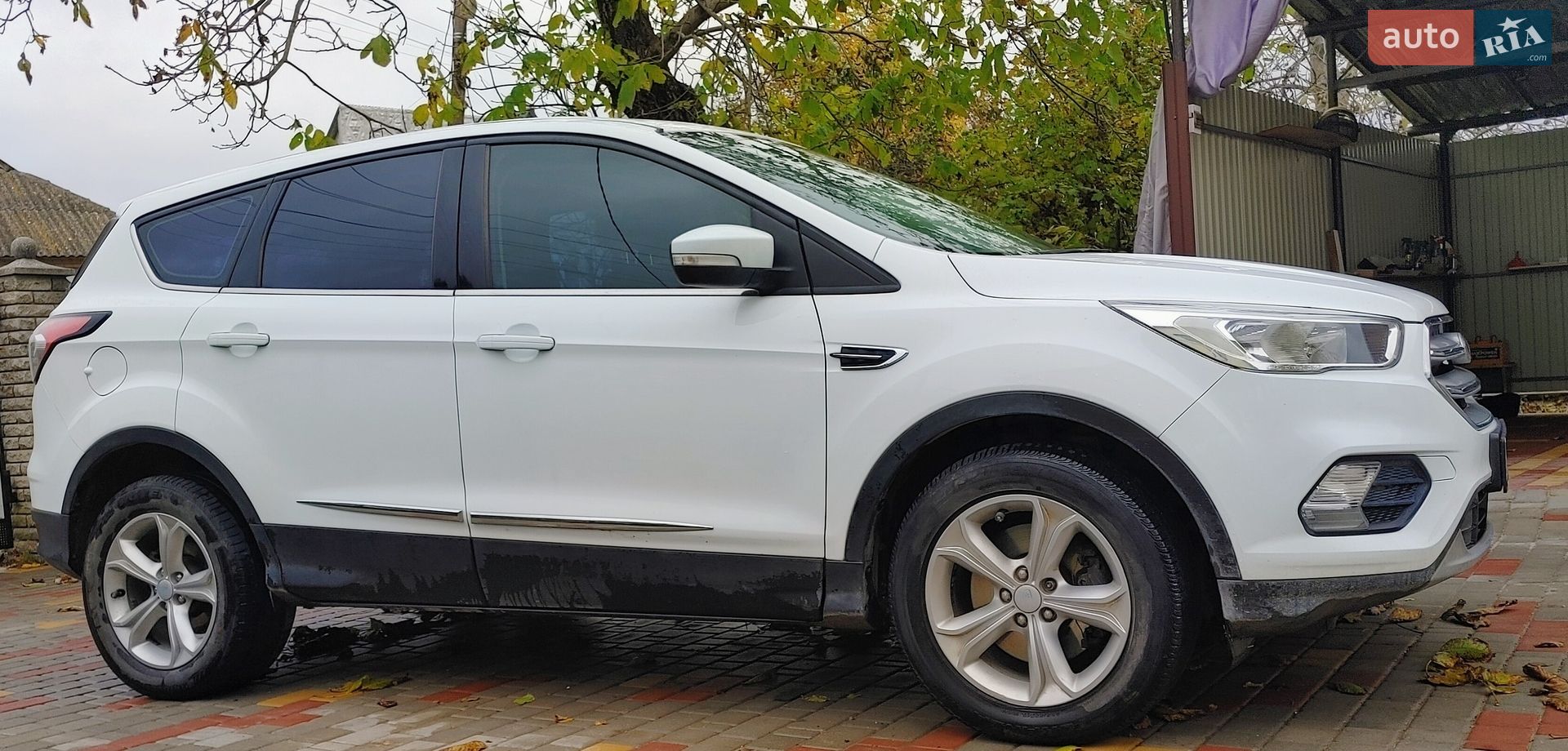 Ford Kuga 2017 VIN WF0AXXWPMAHA47322 фото оголошення 5 з 32