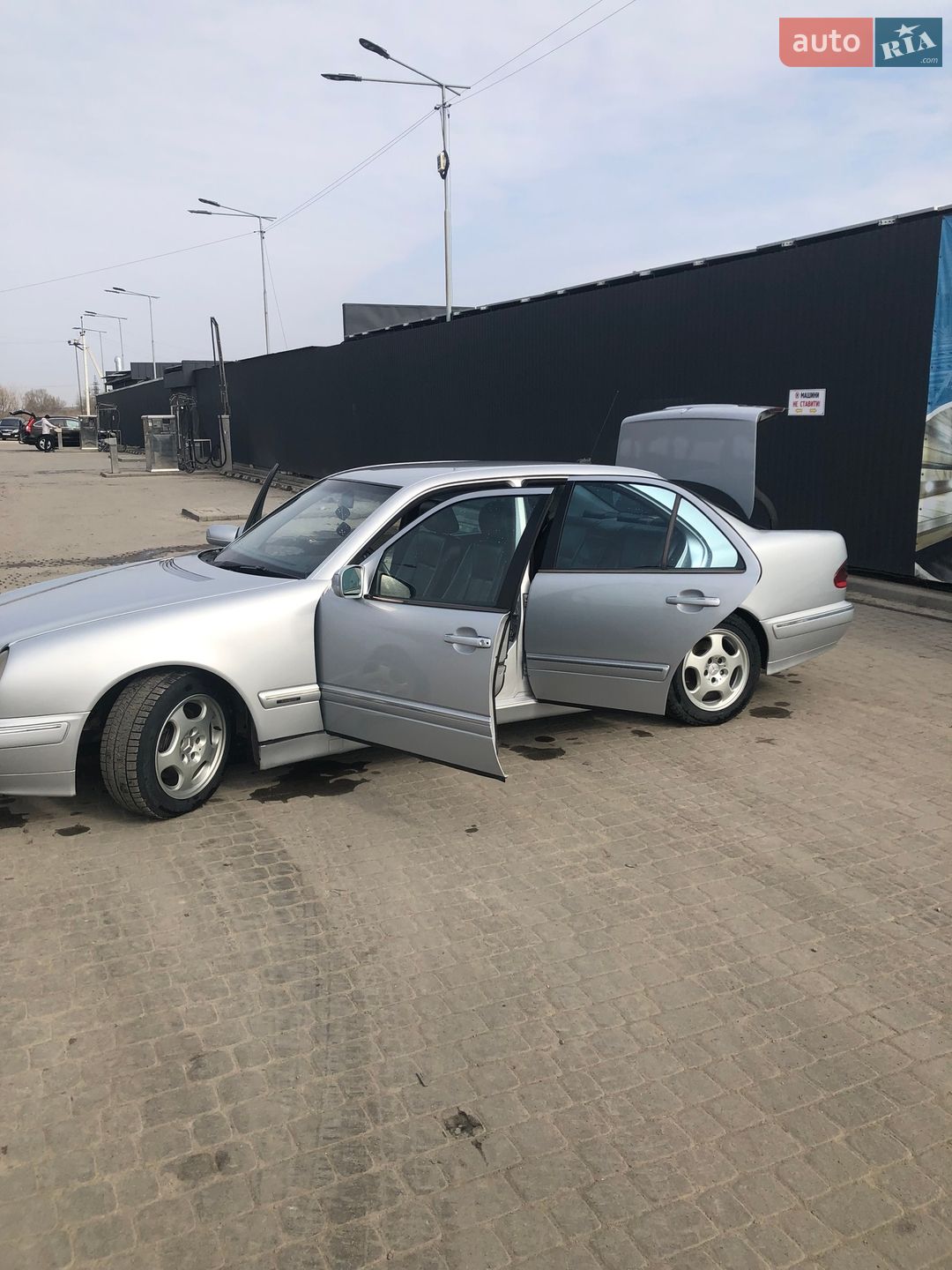 Mercedes-Benz E-Class 2001 VIN WDB2100161B328603 фото оголошення 5 з 20