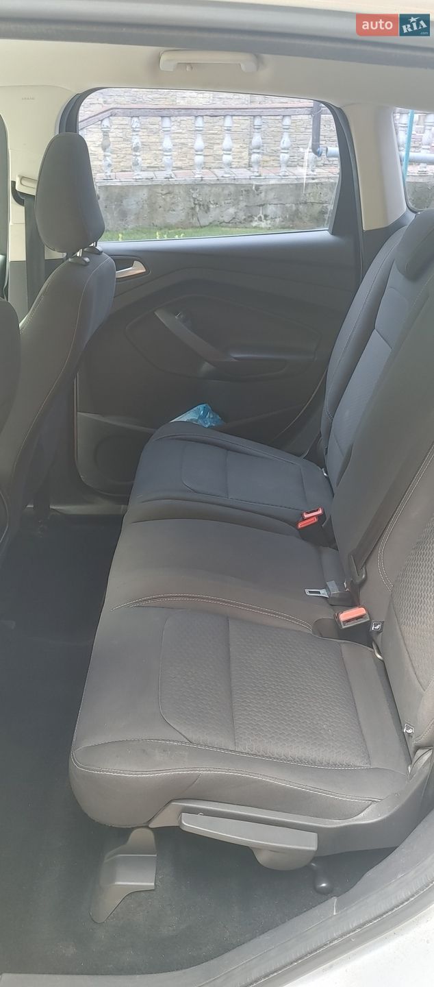 Ford Kuga 2017 VIN WF0AXXWPMAHA47322 фото оголошення 21 з 32