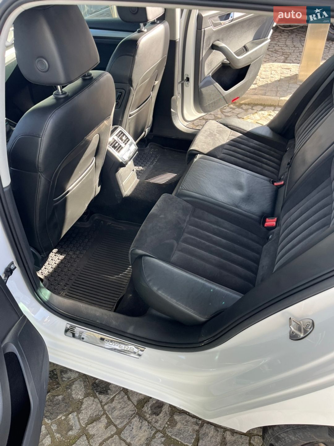 Skoda Superb 2018 VIN TMBLH7NP4J7583878 фото оголошення 13 з 26