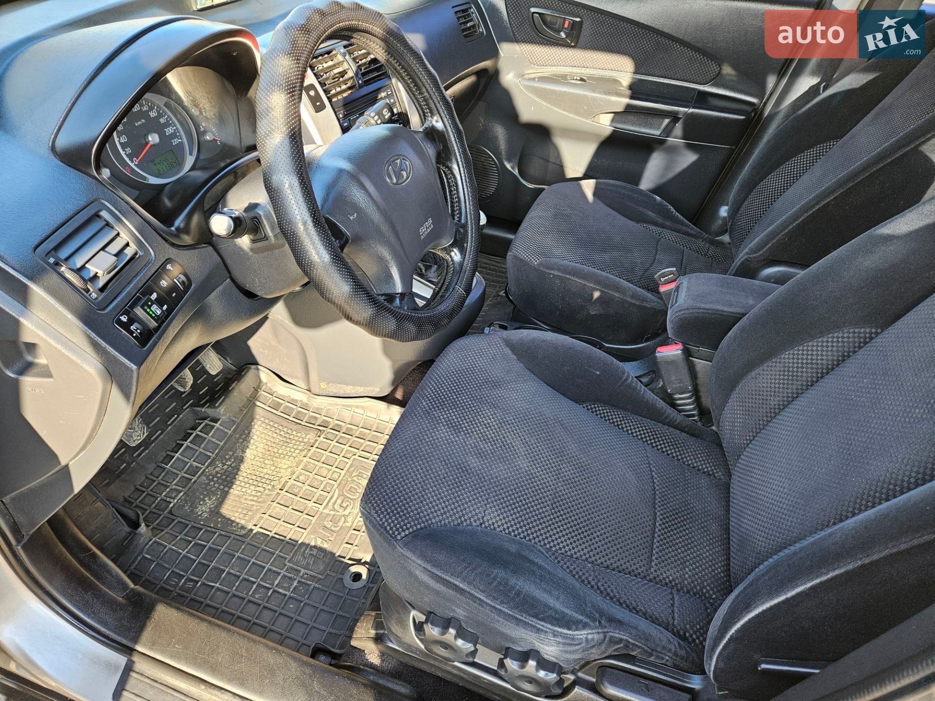 Hyundai Tucson 2006 VIN Y6LJN81BP6L001867 фото оголошення 10 з 20