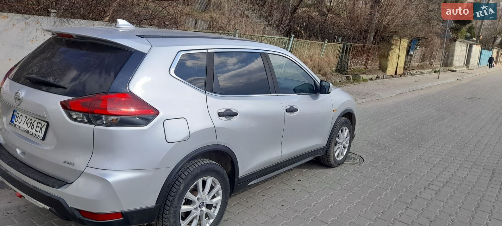 Nissan Rogue 2017 VIN KNMAT2MV3HP554987 фото оголошення 3 з 12