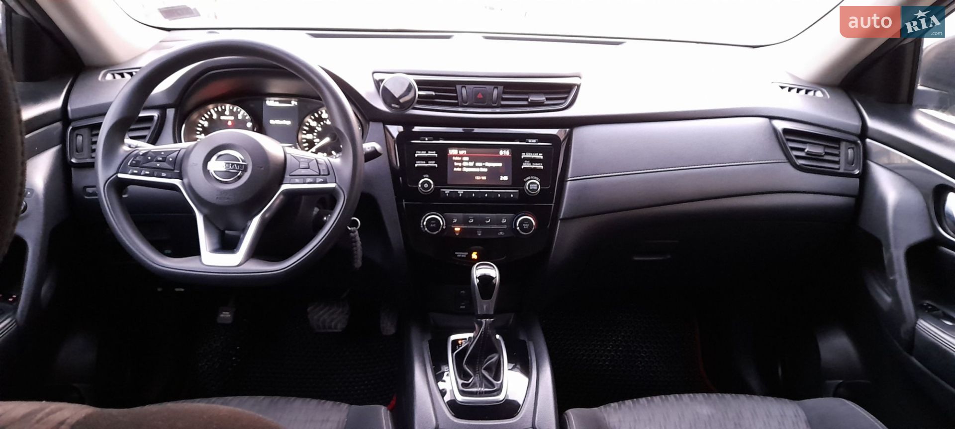 Nissan Rogue 2017 VIN KNMAT2MV3HP554987 фото оголошення 6 з 12