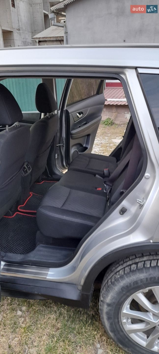 Nissan Rogue 2017 VIN KNMAT2MV3HP554987 фото оголошення 8 з 12