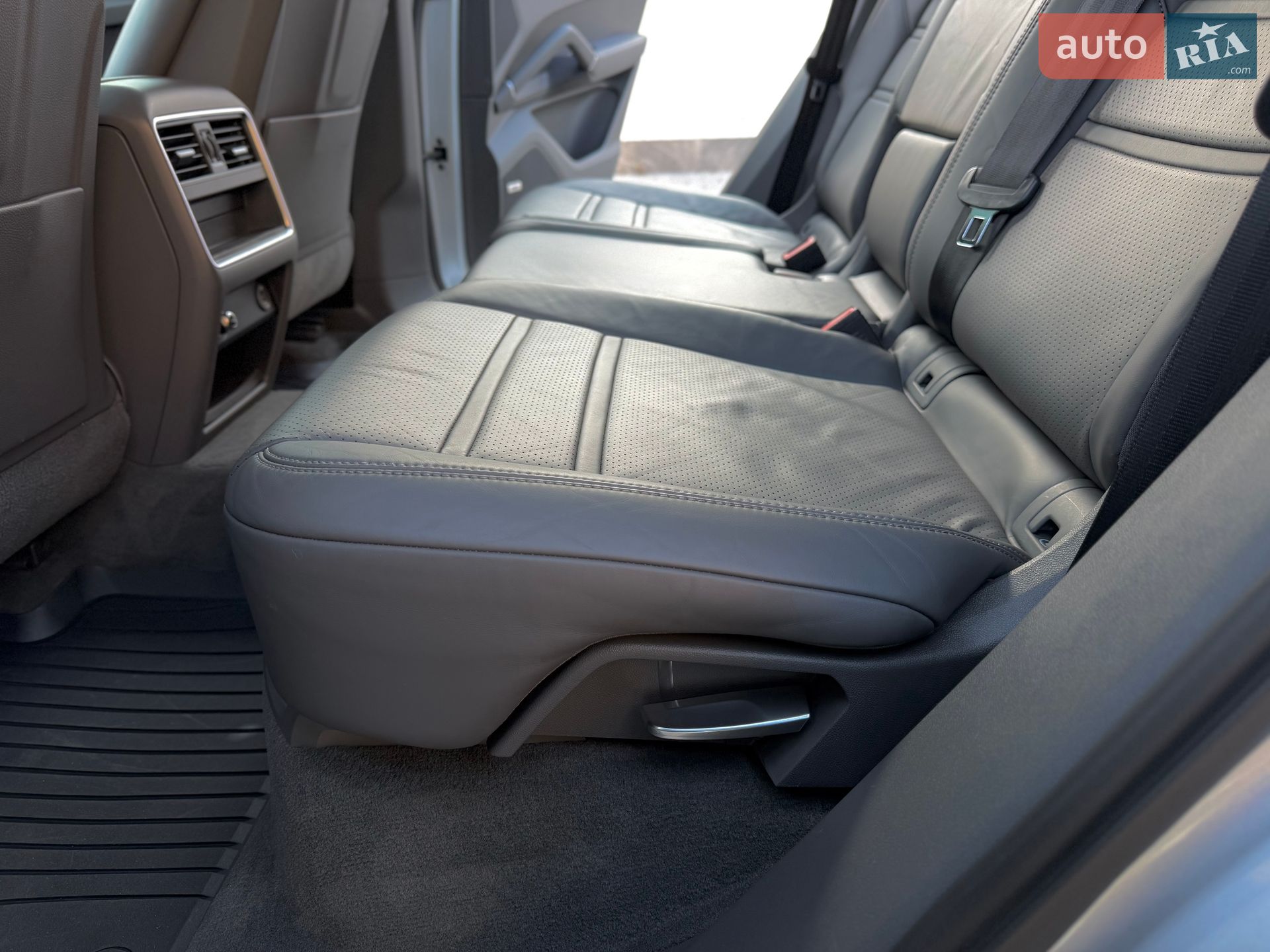 Porsche Cayenne 2018 VIN WP1AA2AYXKDA07985 фото оголошення 79 з 80