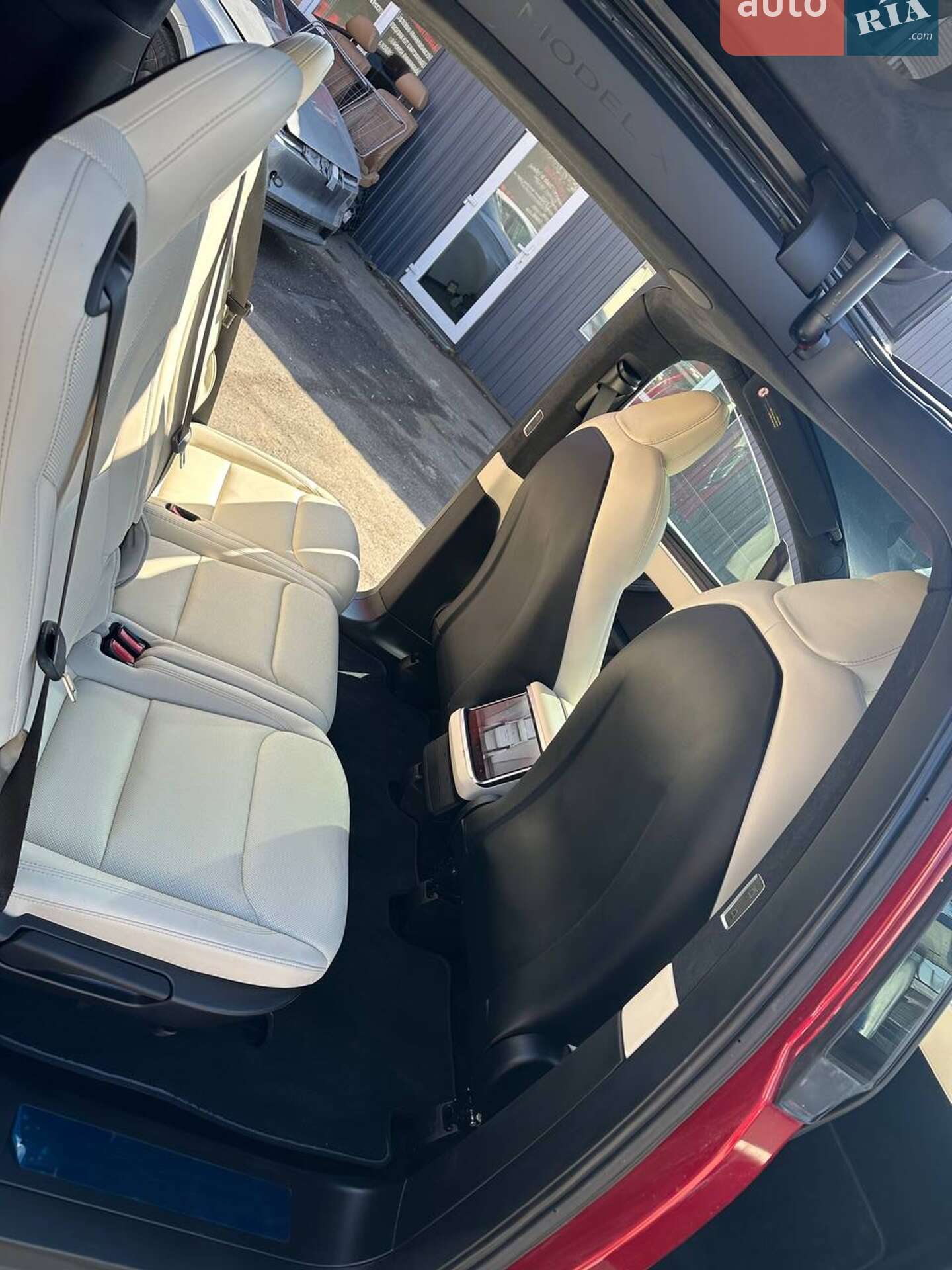 Tesla Model X 2023 VIN 7SAXCAE50PF423076 фото оголошення 11 з 13