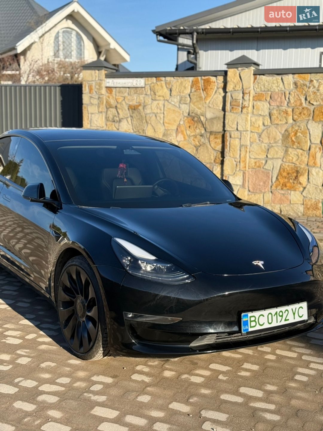 Tesla Model 3 2023 VIN 5YJ3E1EC3PF628122 фото оголошення 8 з 19