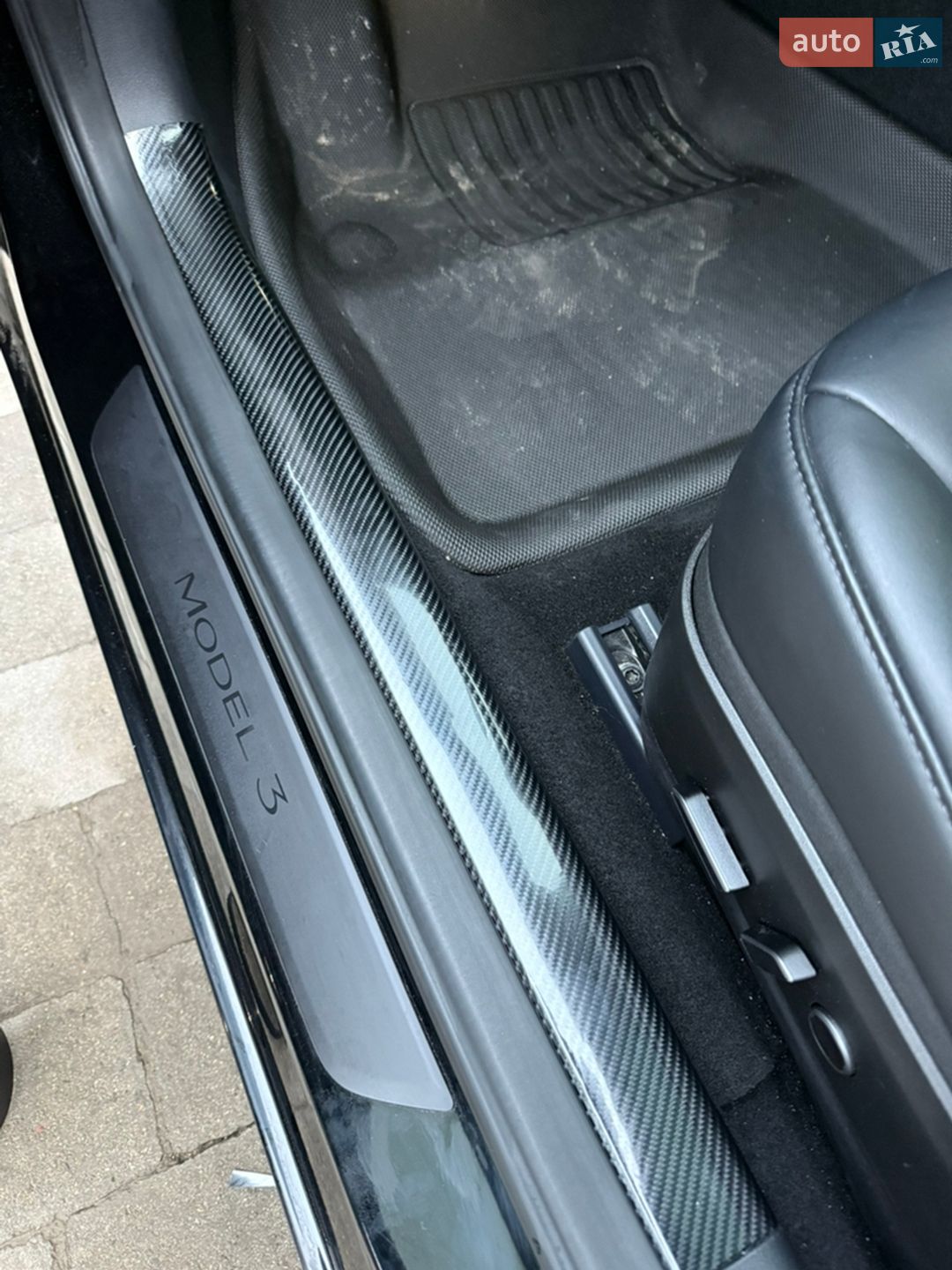 Tesla Model 3 2023 VIN 5YJ3E1EC3PF628122 фото оголошення 15 з 19