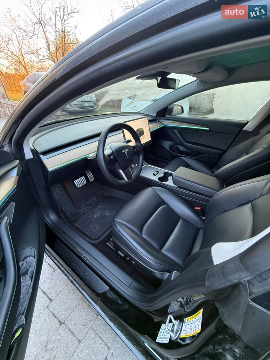 Tesla Model 3 2023 VIN 5YJ3E1EC3PF628122 фото оголошення 18 з 19