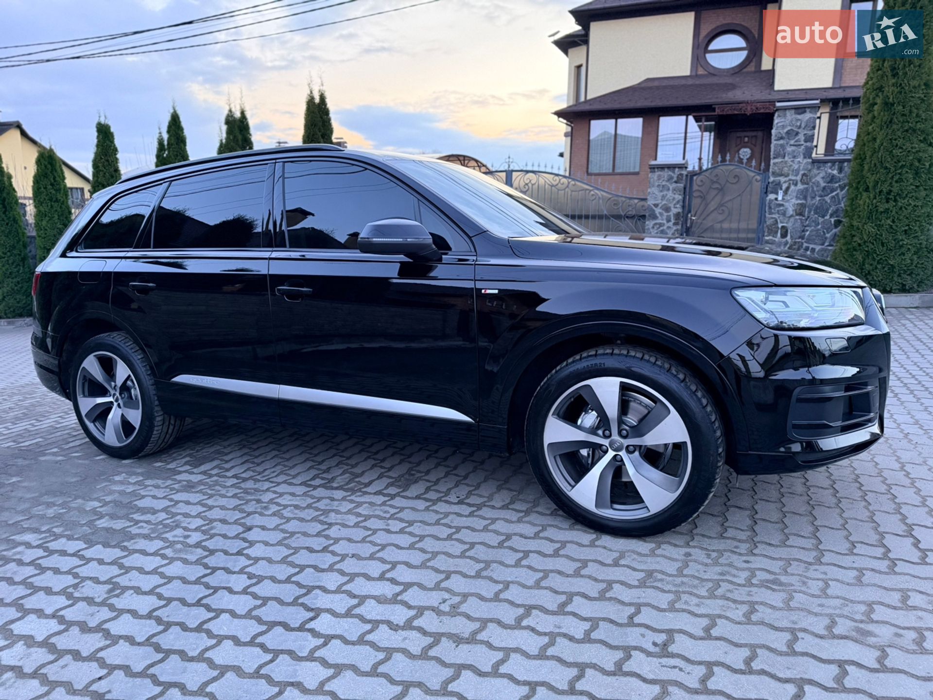 Audi Q7 2015 VIN WAUZZZ4MXGD031867 фото оголошення 6 з 135
