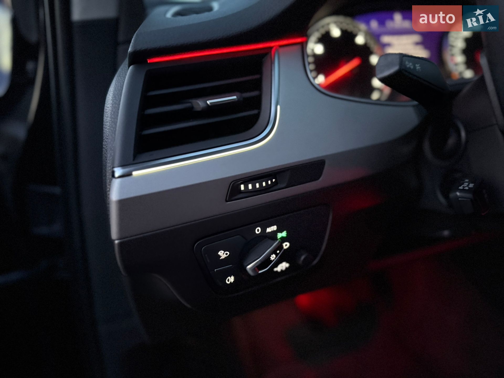 Audi Q7 2015 VIN WAUZZZ4MXGD031867 фото оголошення 86 з 135