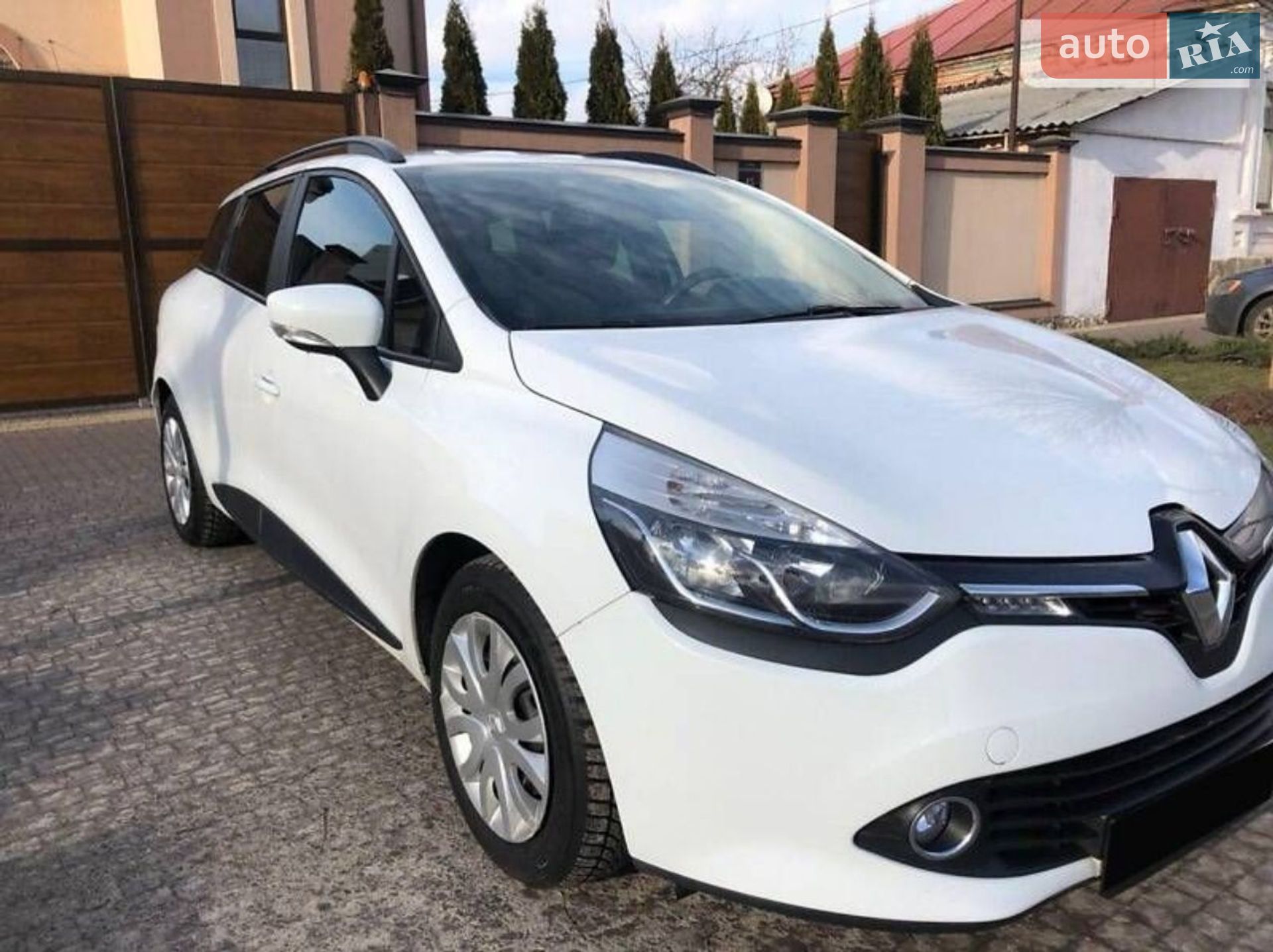 Renault Clio 2015 VIN VF17RBF0A53793123 фото оголошення 2 з 17