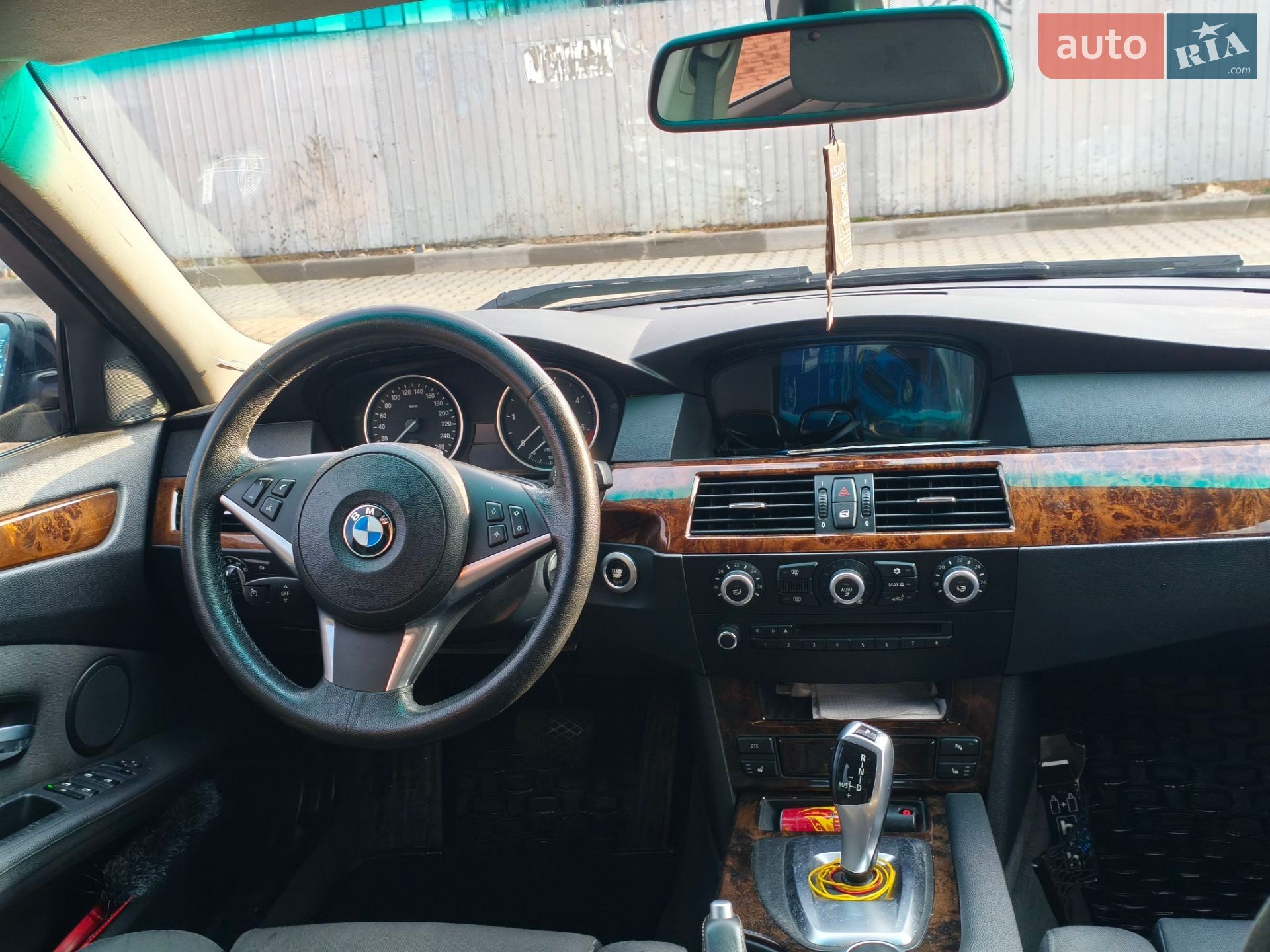 BMW 5 Series 2008 VIN WBAPX310X0CX41715 фото оголошення 16 з 34