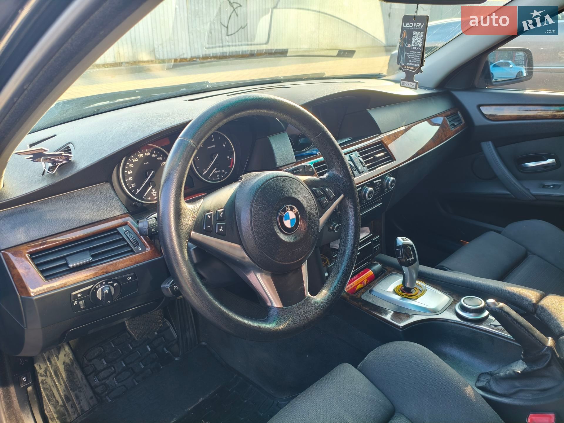 BMW 5 Series 2008 VIN WBAPX310X0CX41715 фото оголошення 26 з 34
