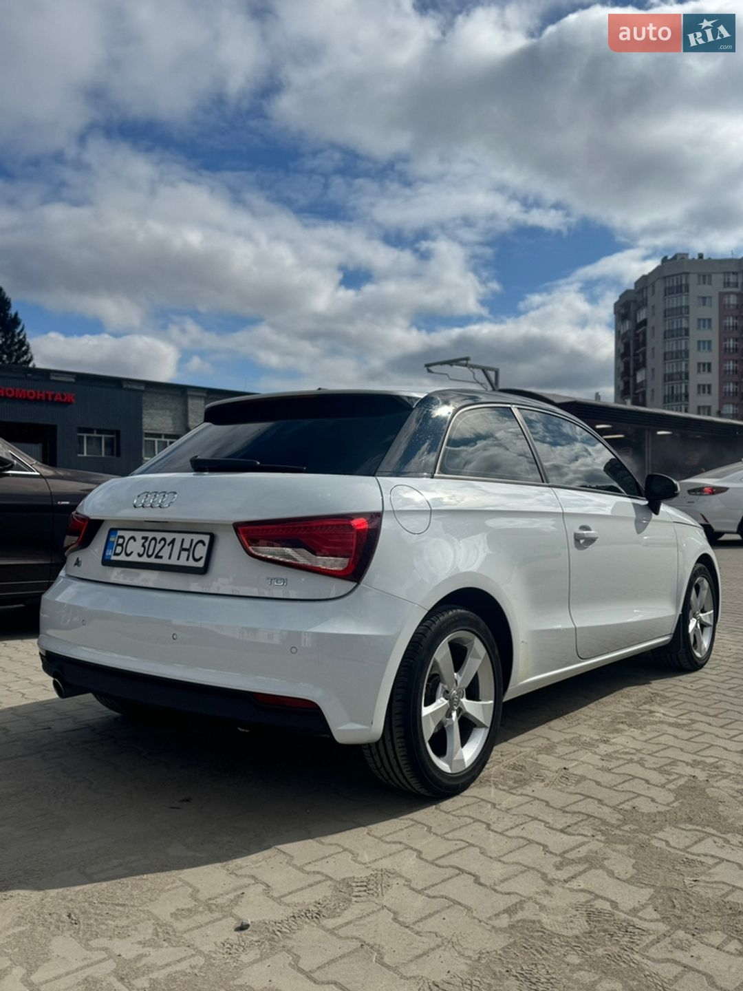 Audi A1 2015 VIN WAUZZZ8X8GB048702 фото оголошення 16 з 19
