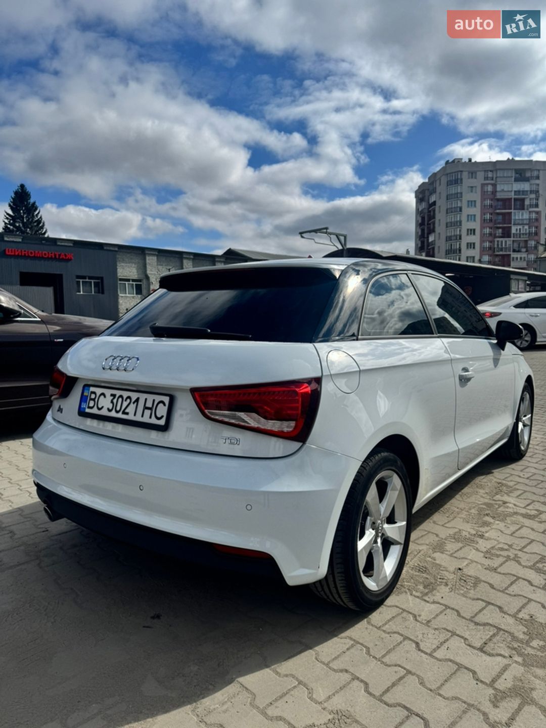 Audi A1 2015 VIN WAUZZZ8X8GB048702 фото оголошення 9 з 19