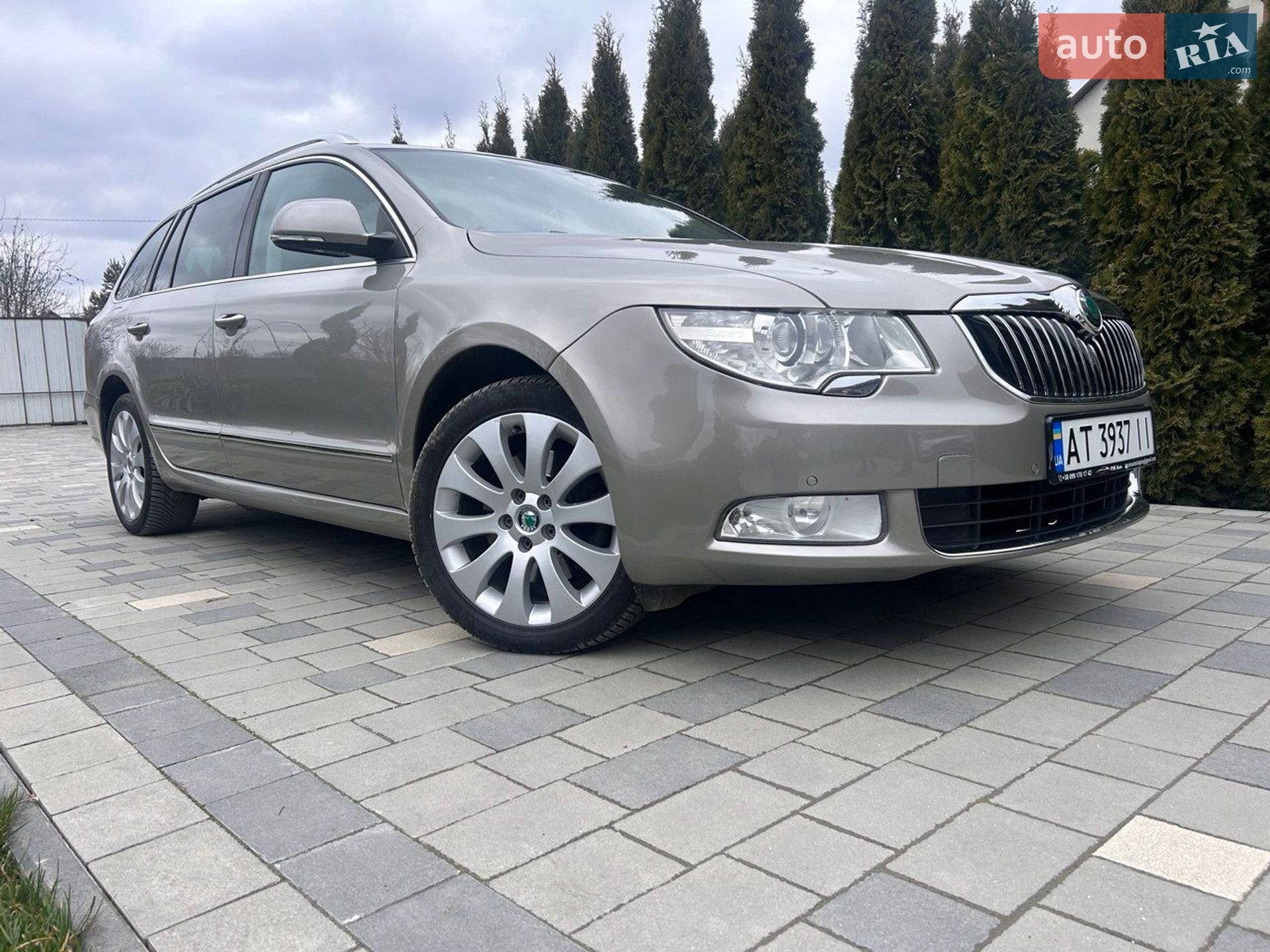 Skoda Superb 2011 VIN TMBJH93T5C9036080 фото оголошення 4 з 10