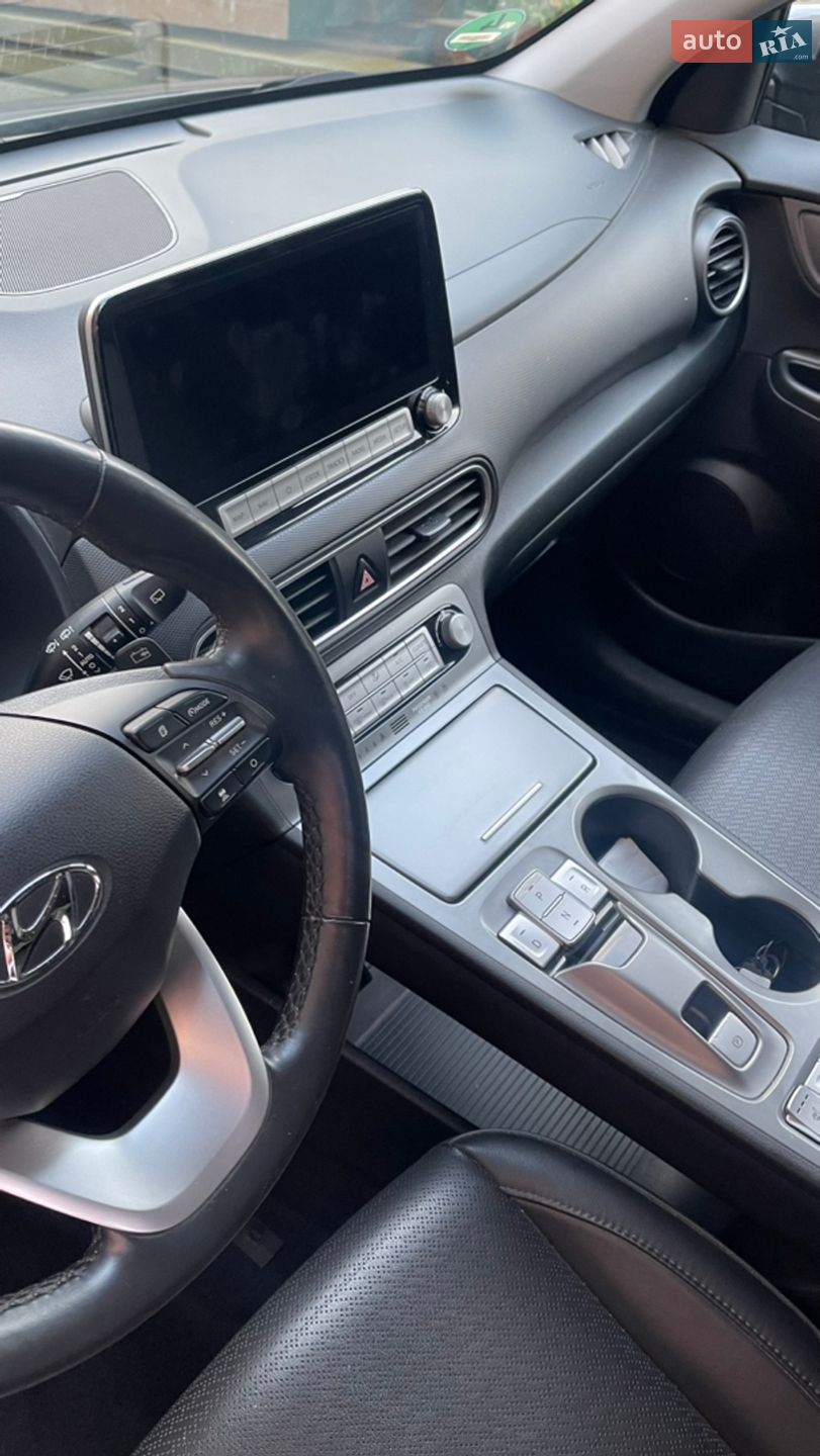 Hyundai Kona Electric 2020 VIN TMAK581GFLJ002487 фото оголошення 13 з 28