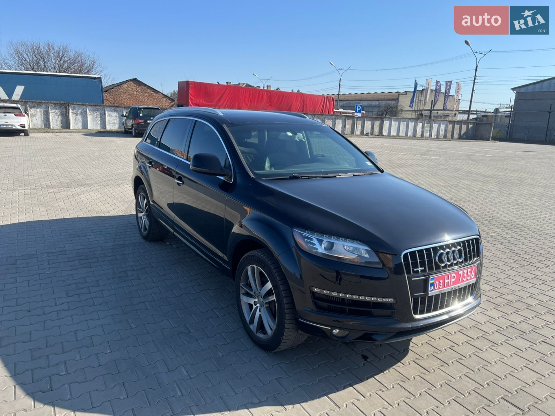 Audi Q7 2011 VIN WA1LMAFE4BD004049 фото оголошення 2 з 36