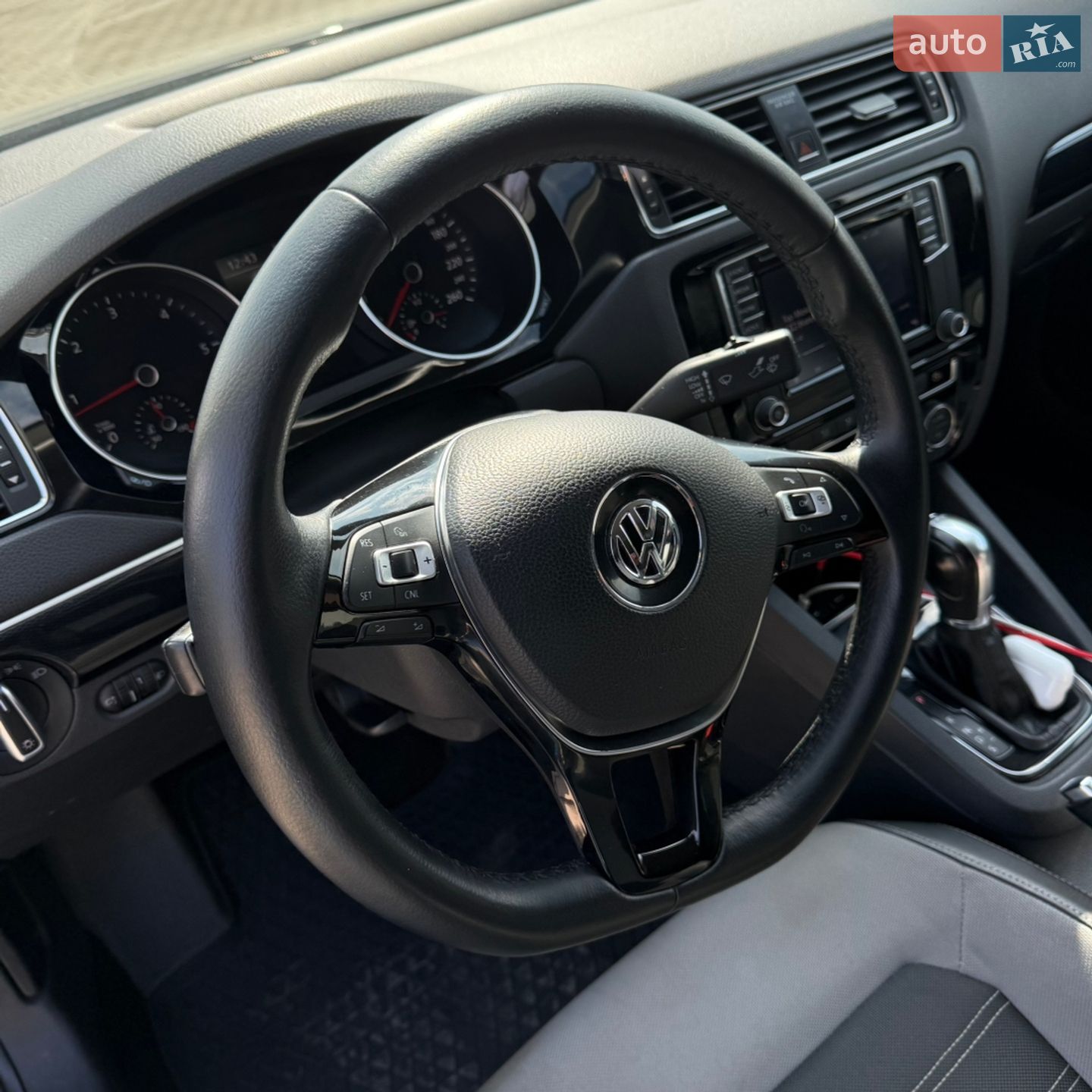 Volkswagen Jetta 2016 VIN WVWZZZ16ZGM011744 фото оголошення 16 з 63