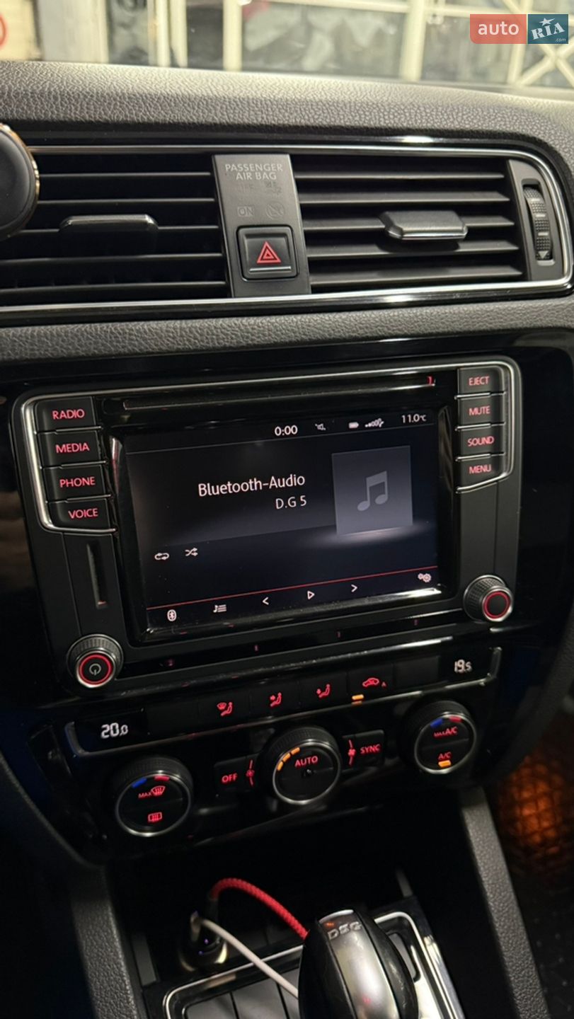 Volkswagen Jetta 2016 VIN WVWZZZ16ZGM011744 фото оголошення 19 з 63