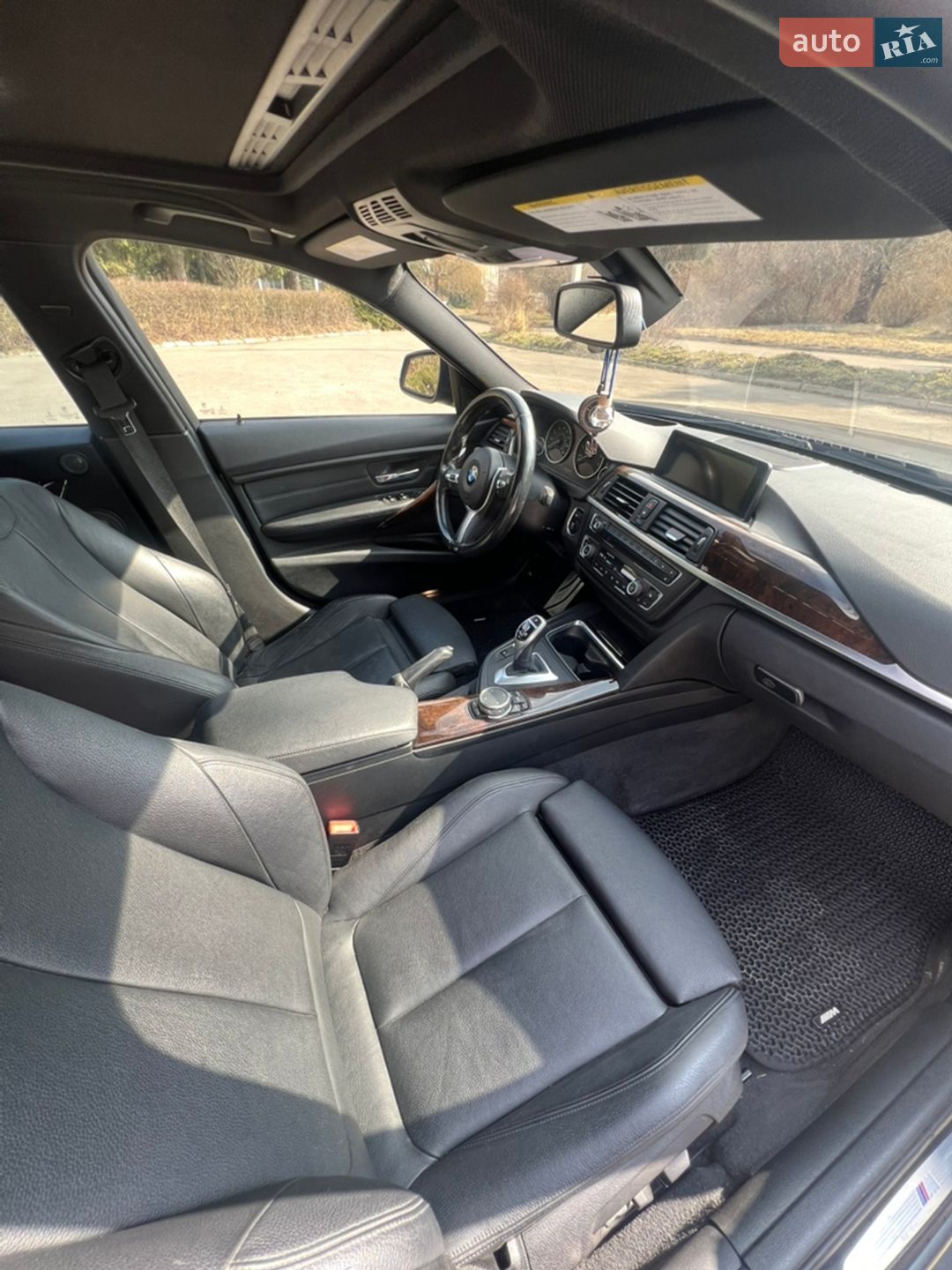 BMW 3 Series 2015 VIN WBA3B9G59FNR94170 фото оголошення 16 з 19