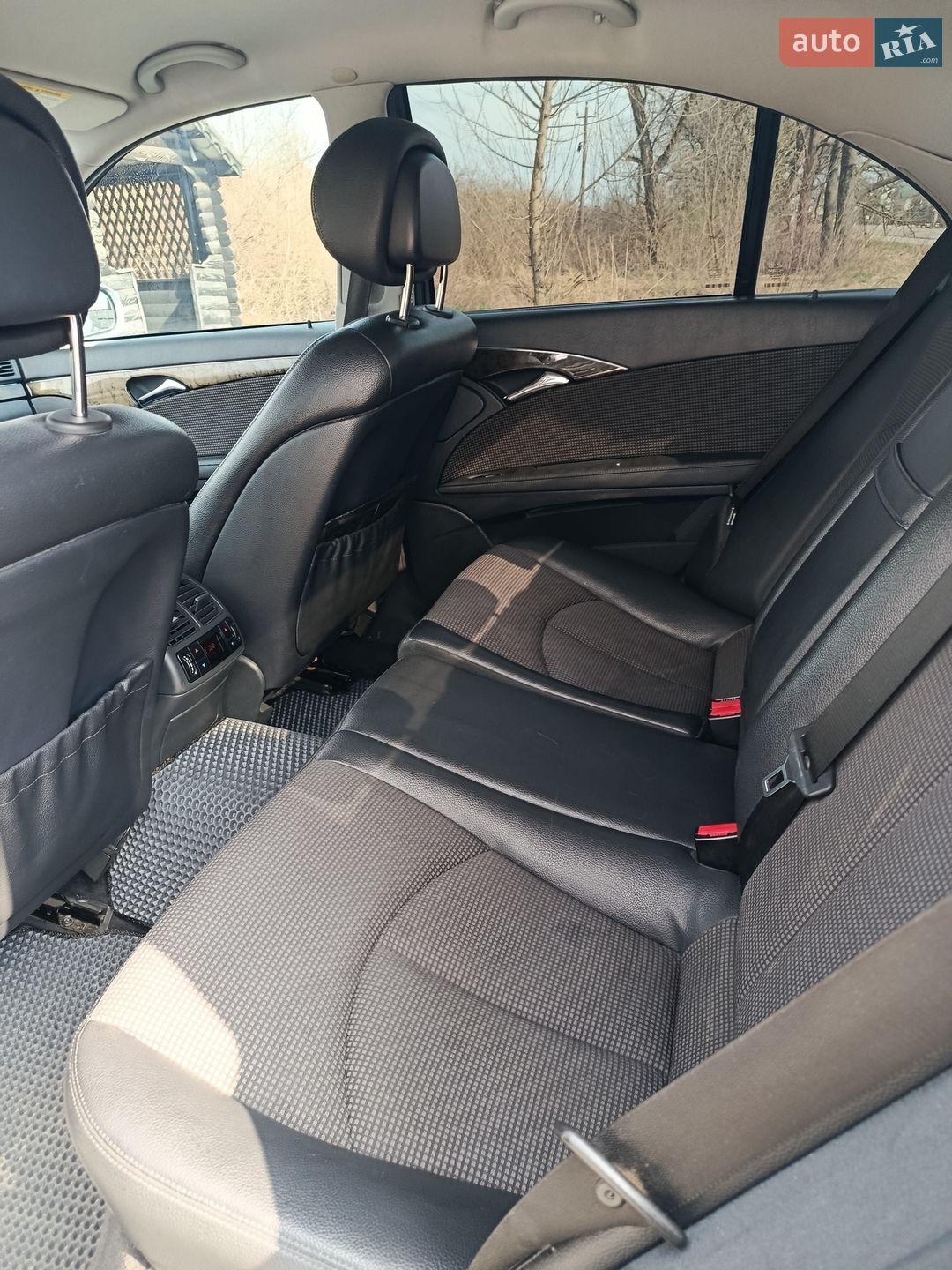 Mercedes-Benz E-Class 2005 VIN WDB2110891X196230 фото оголошення 9 з 12