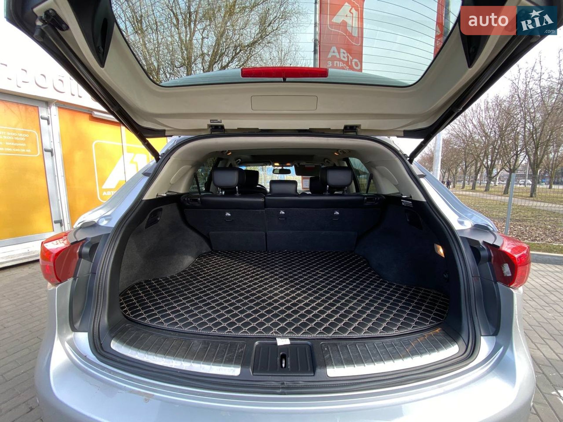 Infiniti QX70 2015 VIN JN8CS1MW6GM751056 фото оголошення 14 з 16