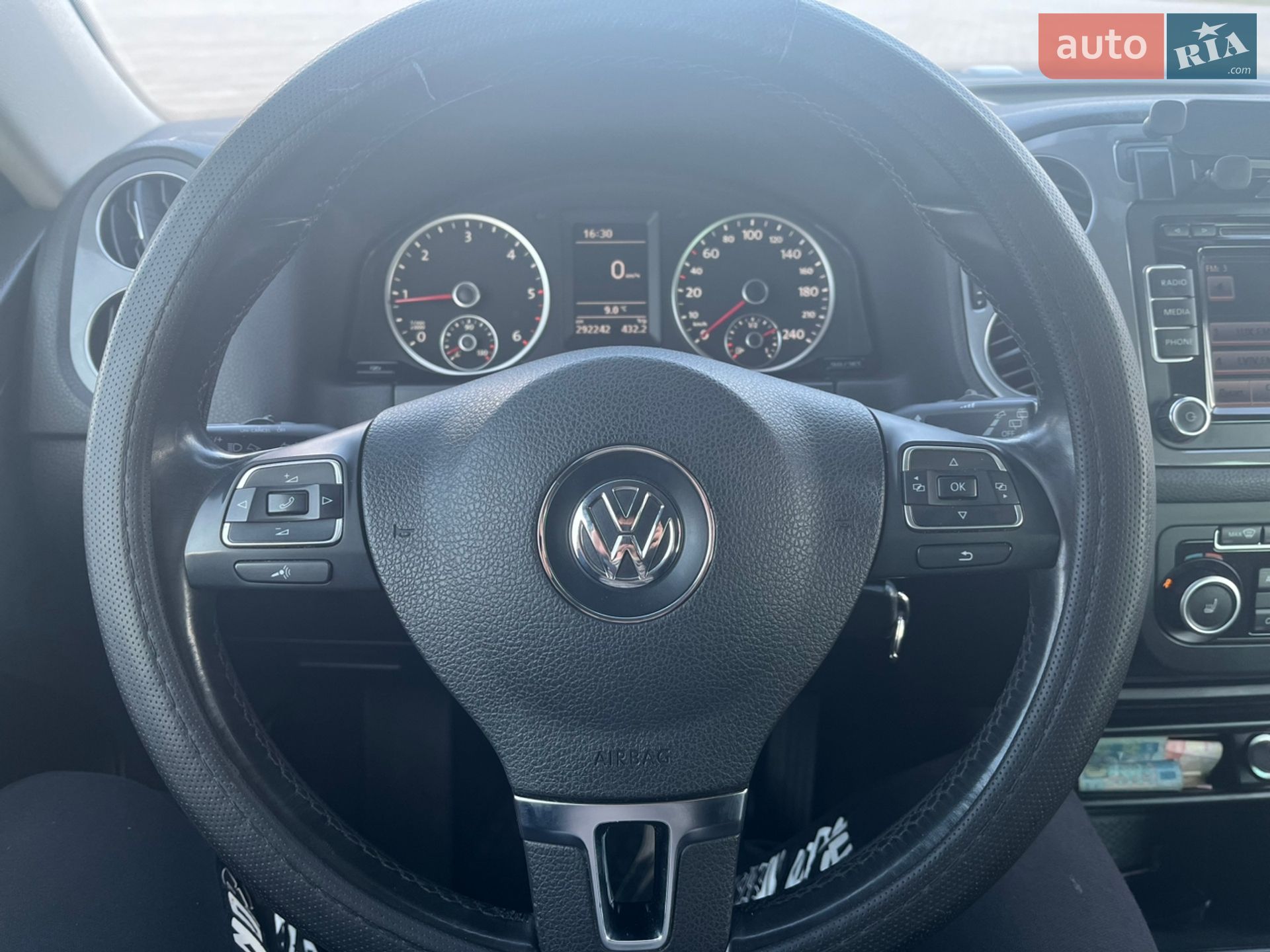 Volkswagen Tiguan 2011 VIN WVGZZZ5NZCW029992 фото оголошення 16 з 55