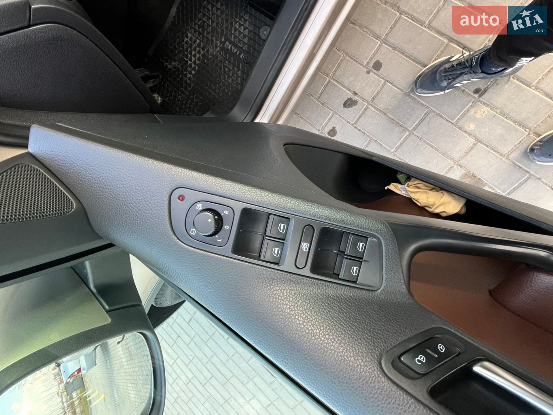 Volkswagen Tiguan 2011 VIN WVGZZZ5NZCW029992 фото оголошення 21 з 55