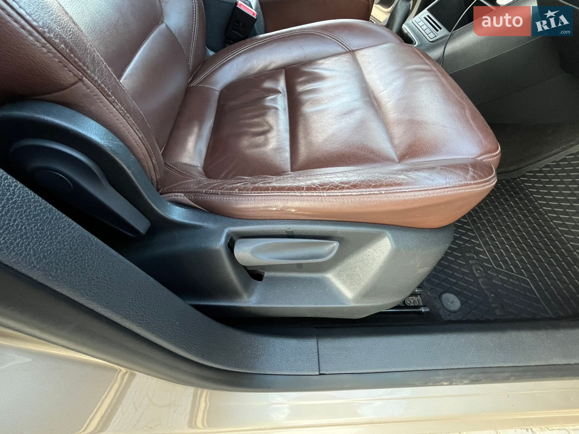 Volkswagen Tiguan 2011 VIN WVGZZZ5NZCW029992 фото оголошення 40 з 55