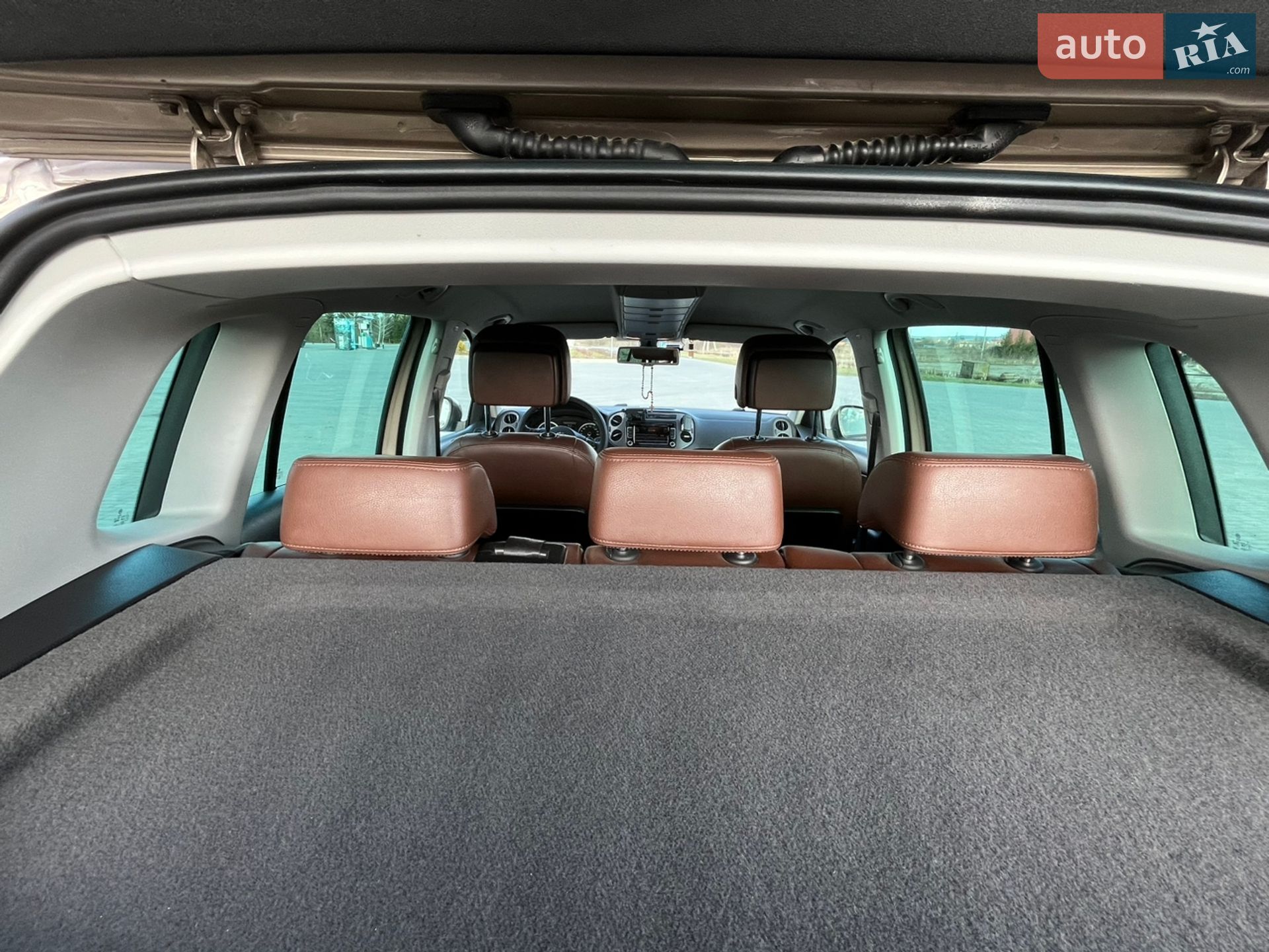 Volkswagen Tiguan 2011 VIN WVGZZZ5NZCW029992 фото оголошення 46 з 55