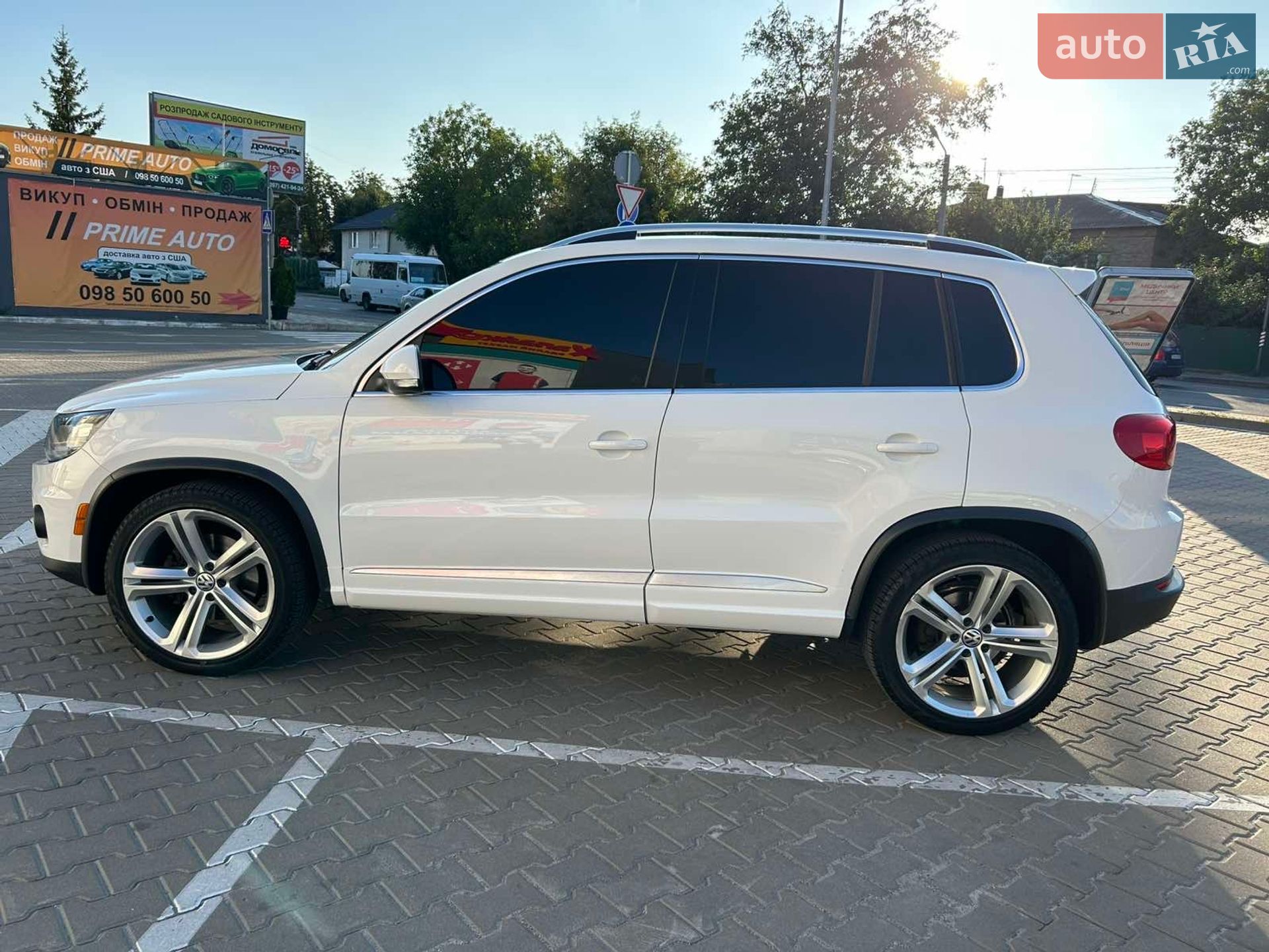 Volkswagen Tiguan 2013 VIN WVGBV3AX4EW028813 фото оголошення 4 з 15